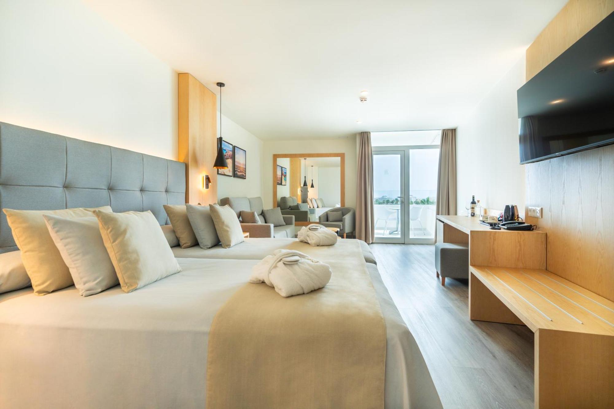 Deluxe Junior Suite