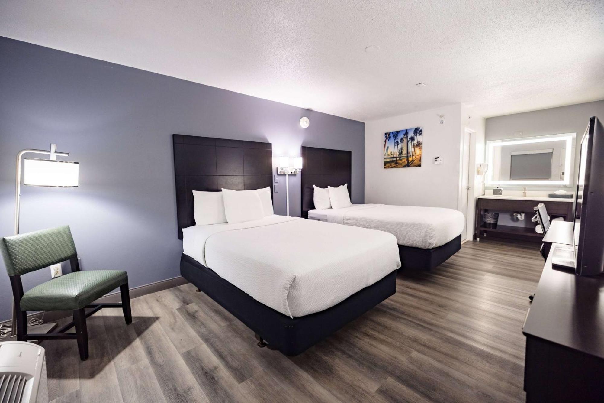 Double Room with Two Double Beds - Non-Smoking,1499605243:JPEG