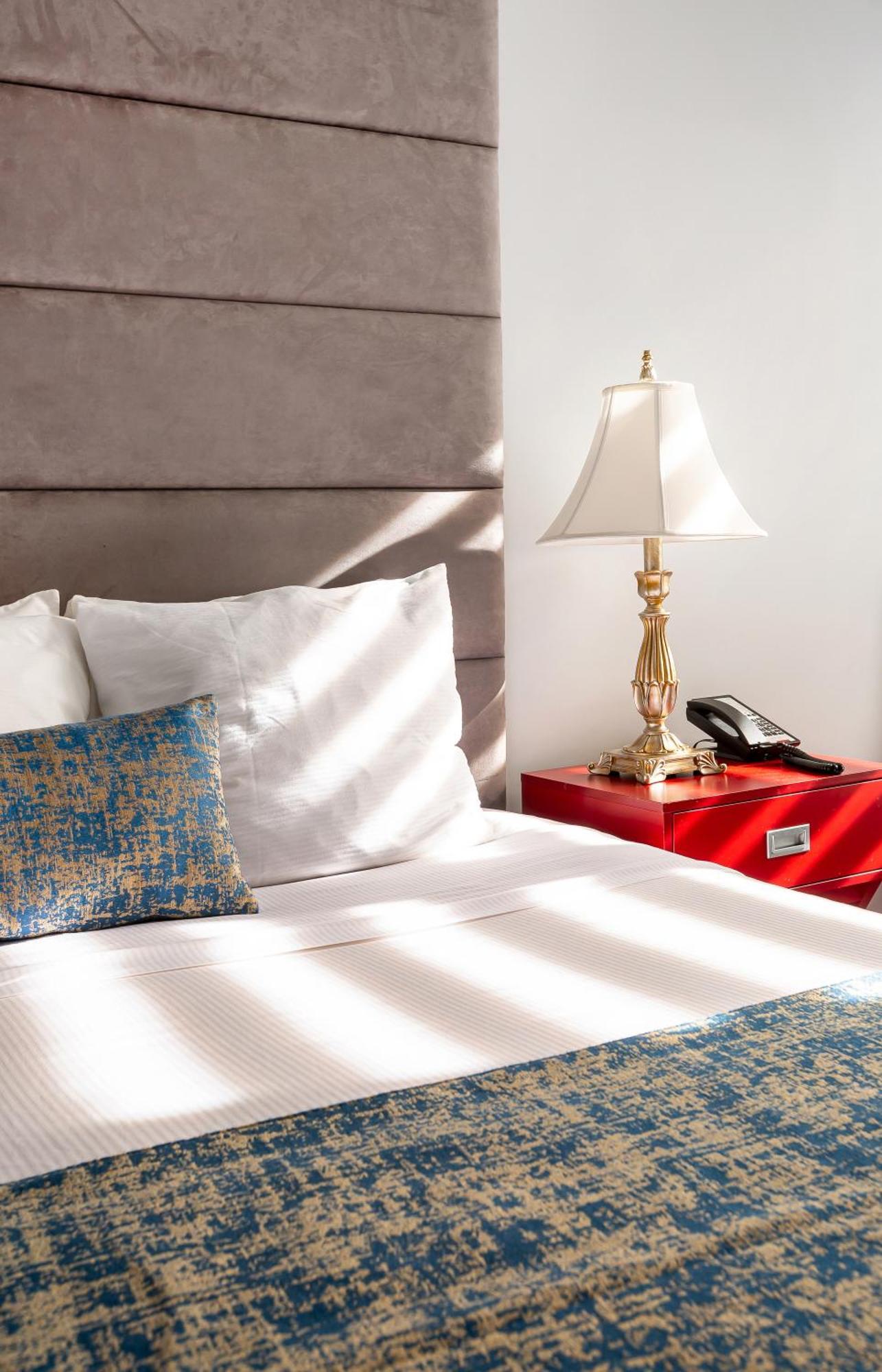 One King Bed Room Accessible