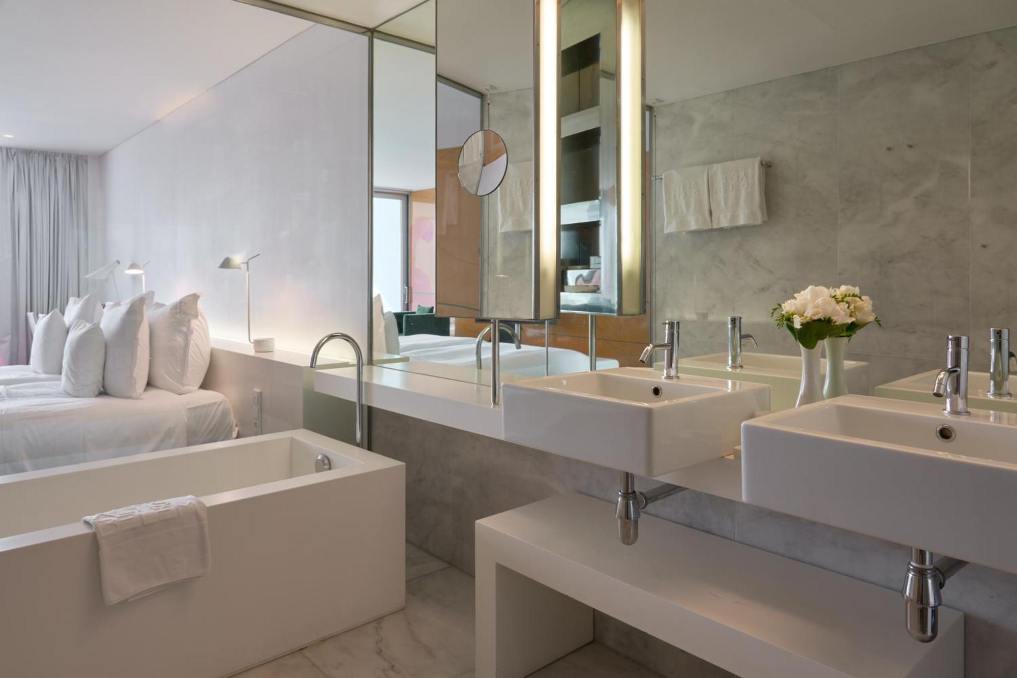 Deluxe Double or Twin Room Balcony