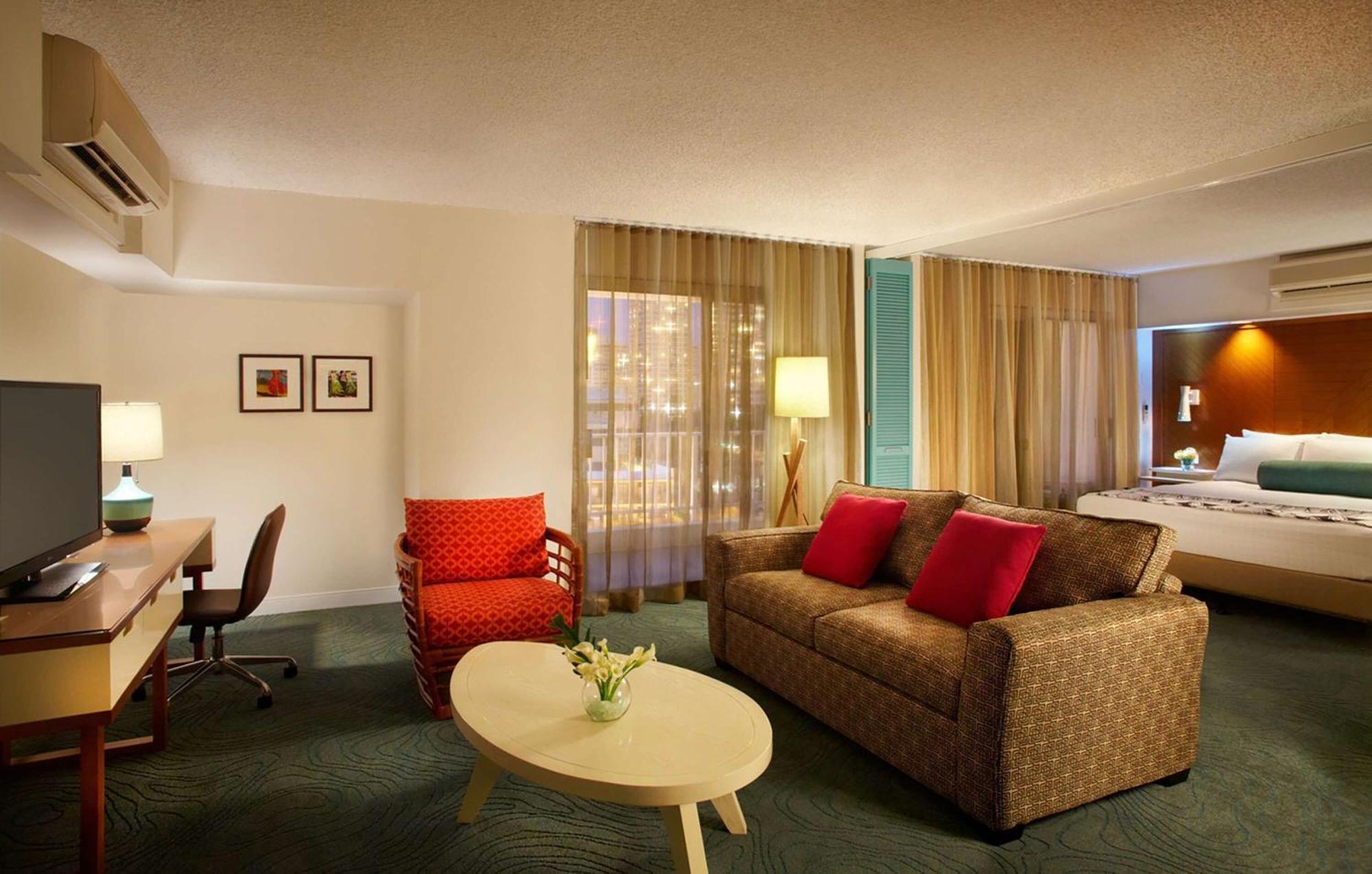 Junior Suite King Bed Sofa Bed Kitchenette,1706350769:JPEG