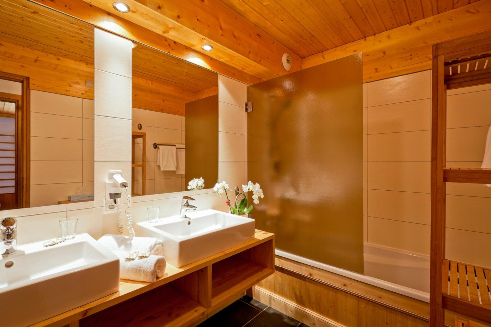 Suite with Garden View,1499680450:JPEG