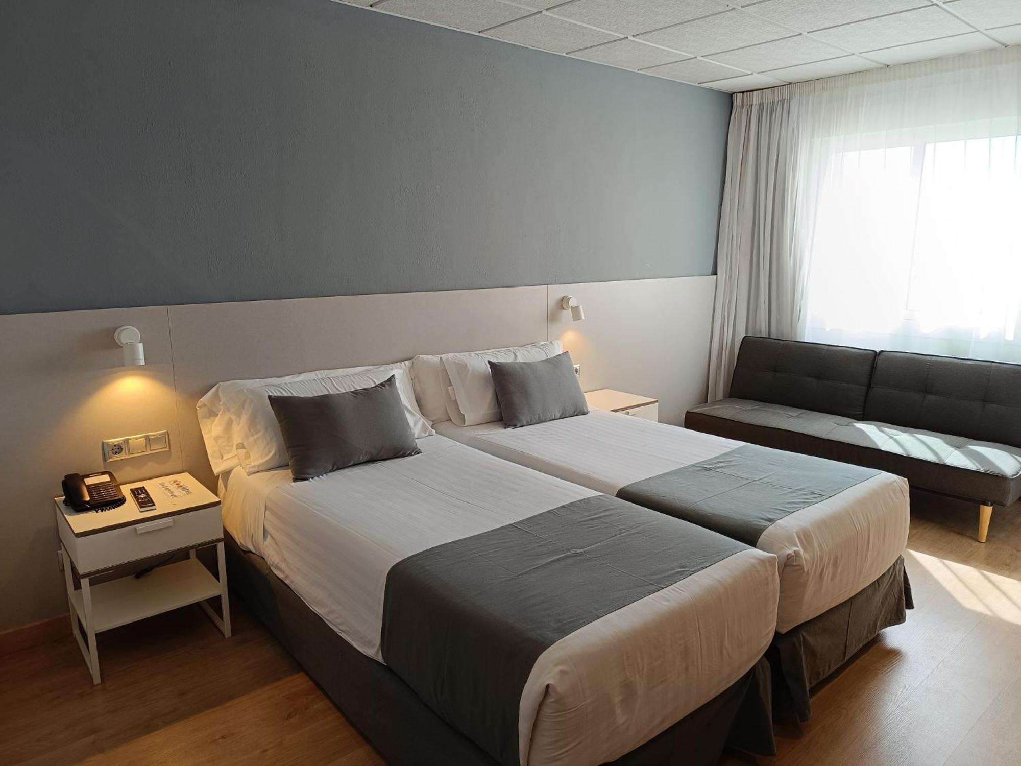 Large Twin Room