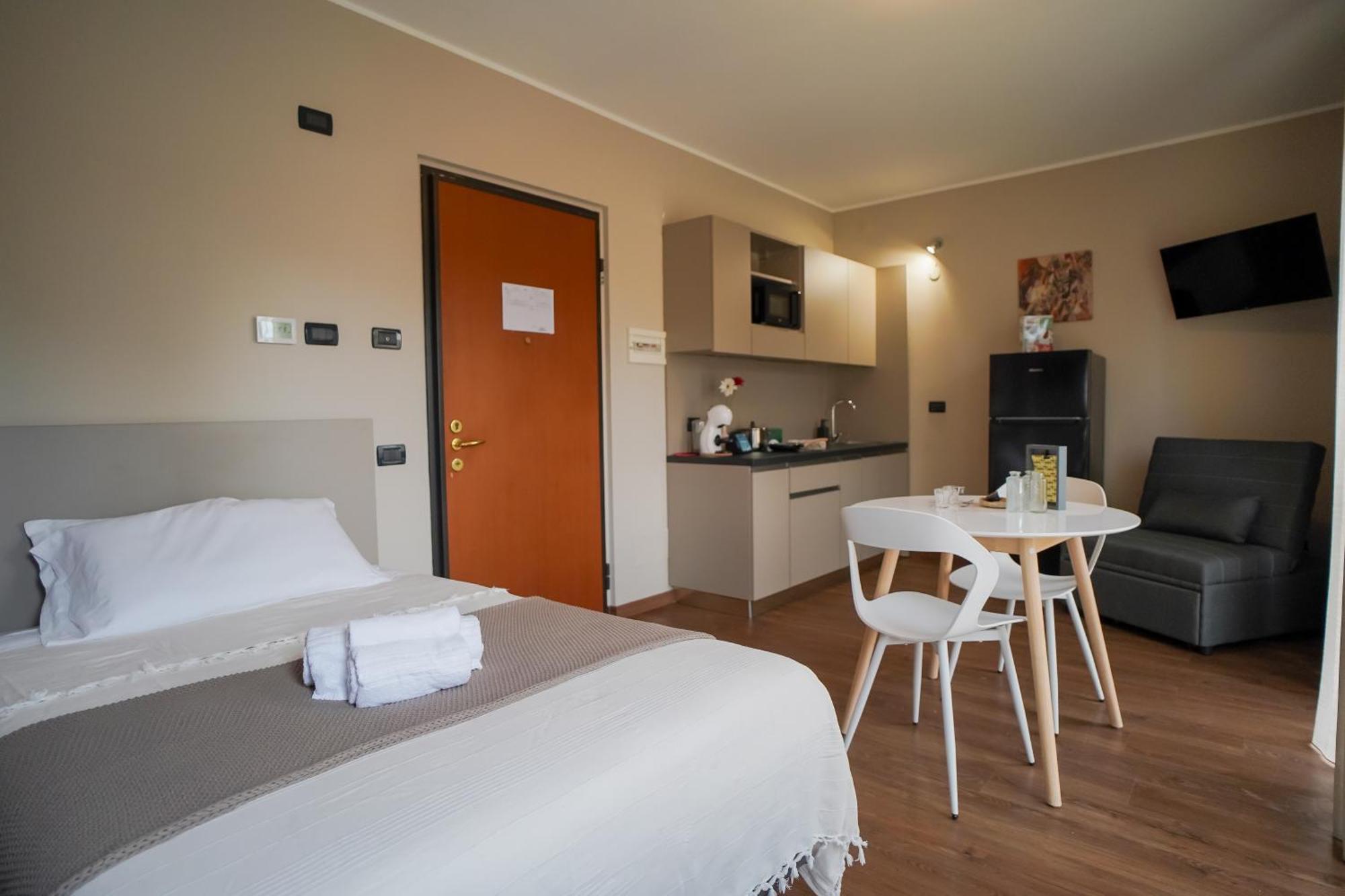 Single Room Balcony