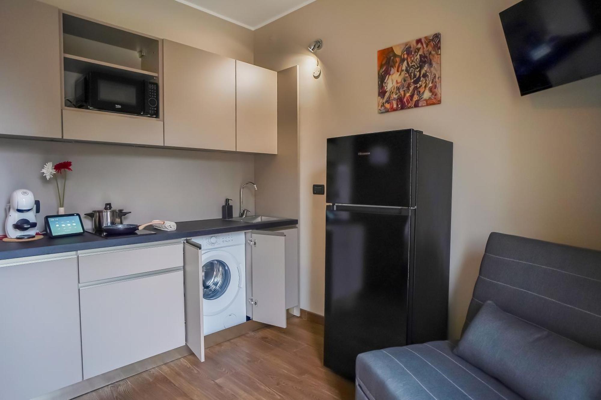 Single Room Balcony