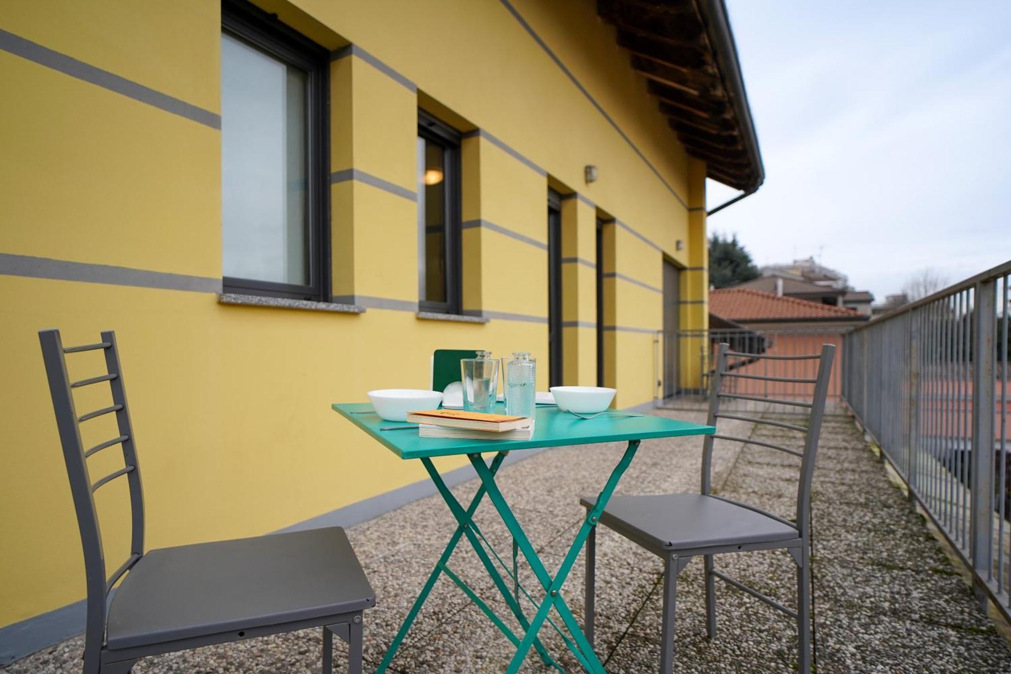 Single Room Balcony