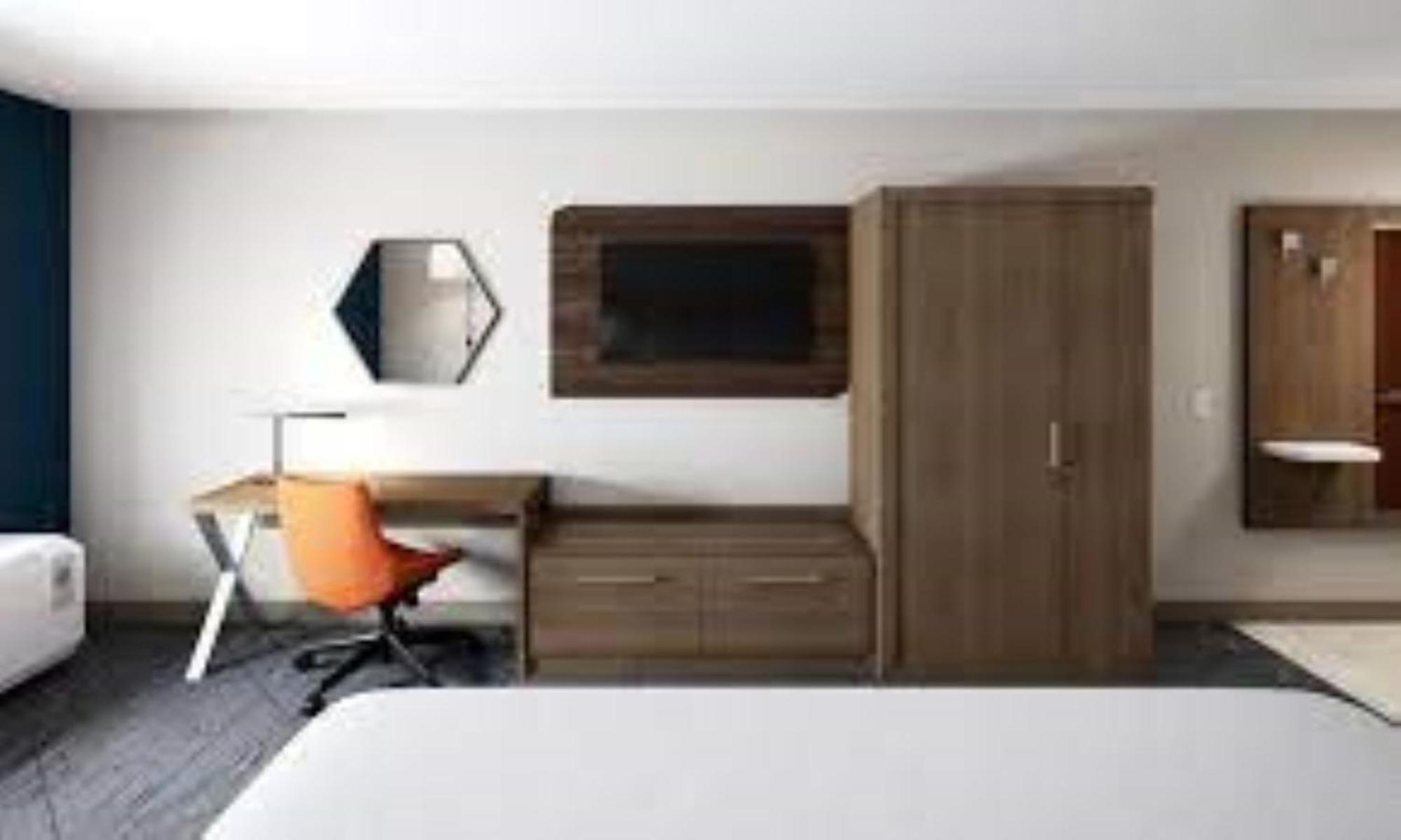 Standard King Room