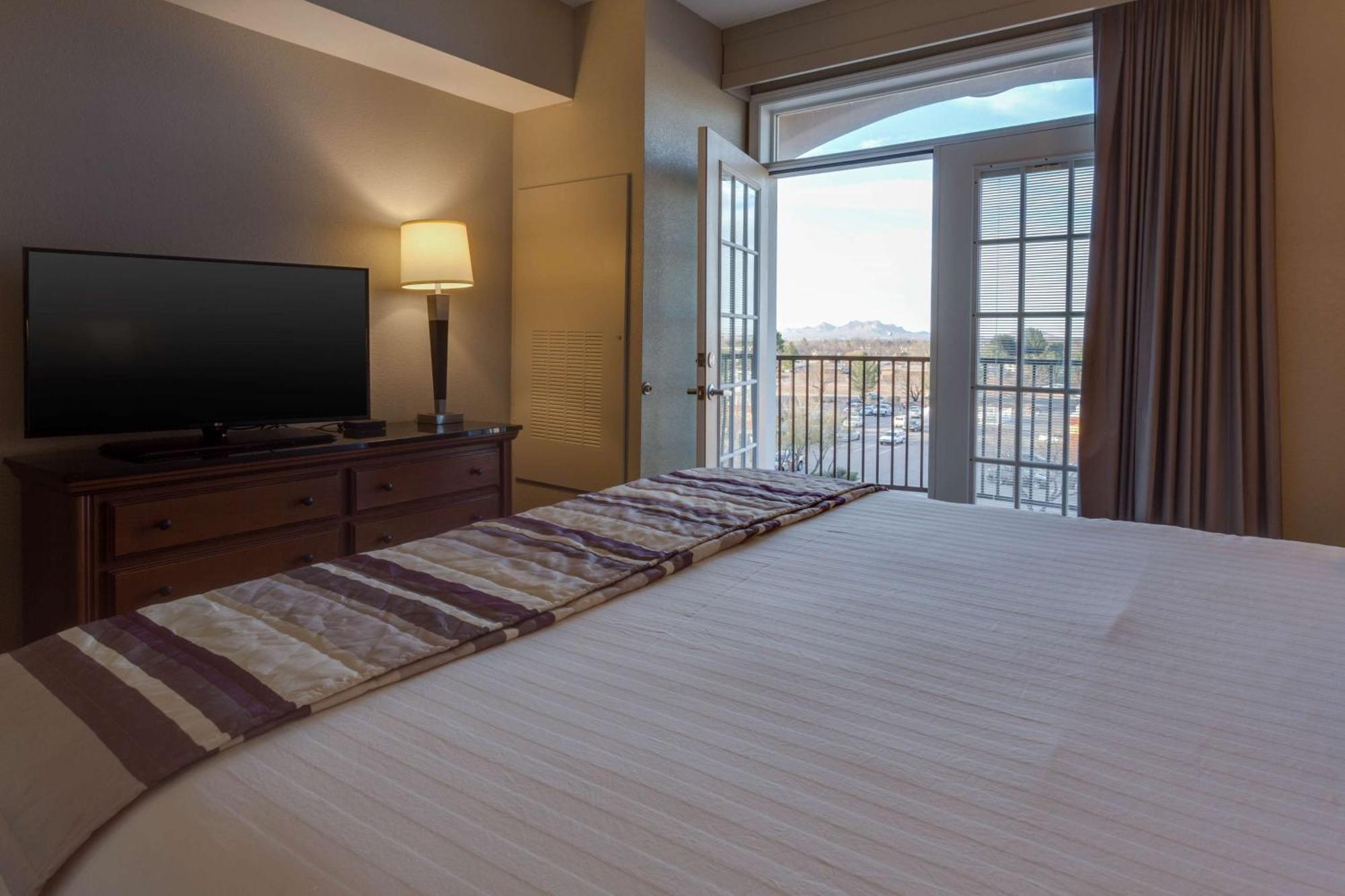 King Suite with Sofa Bed and Terrace View,1498908247:JPEG