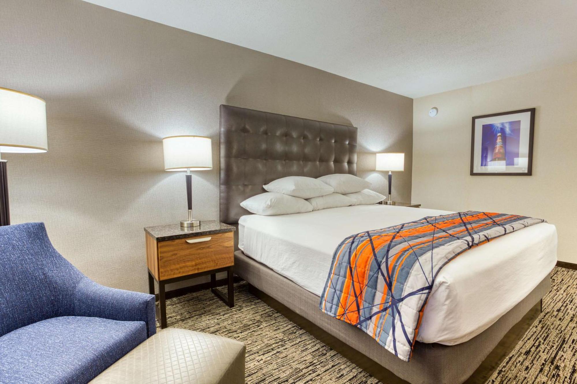 Deluxe King Room