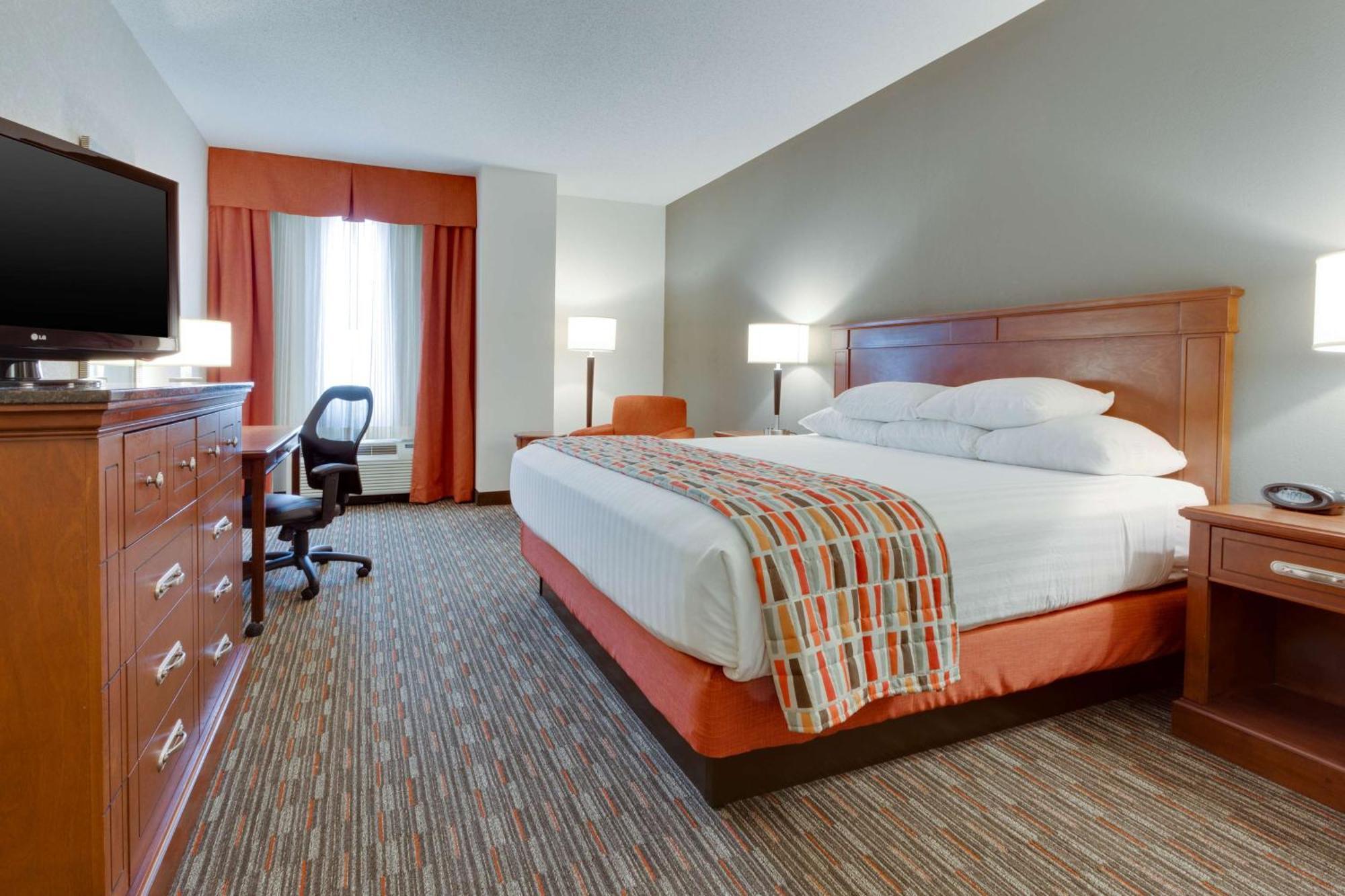 Deluxe King Room - Accessible, Tub