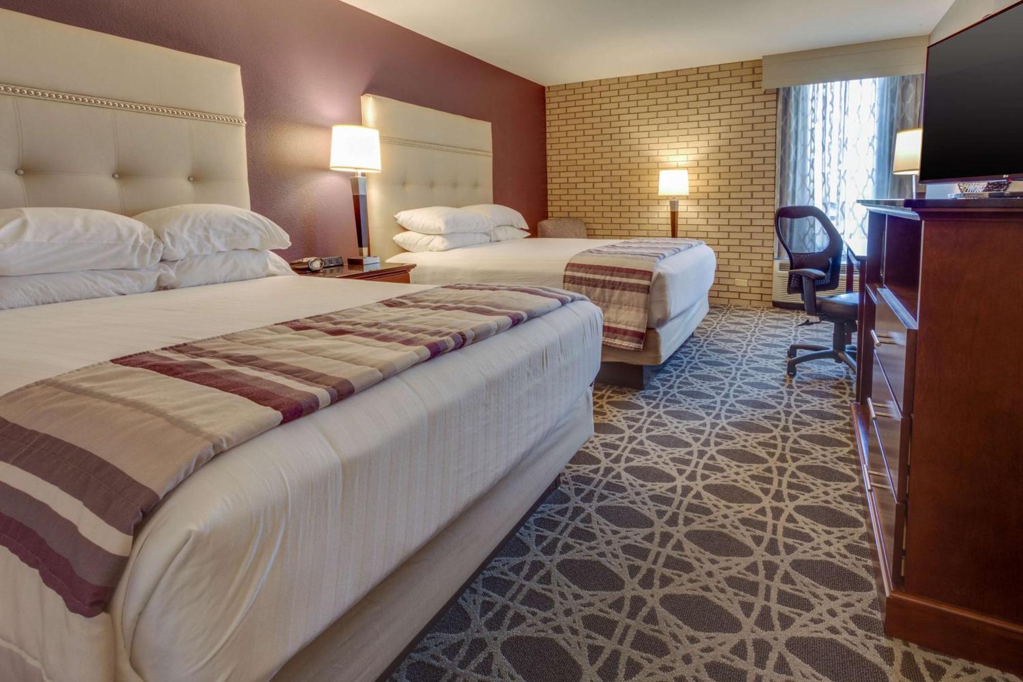 Deluxe Queen Room Two Queen Beds