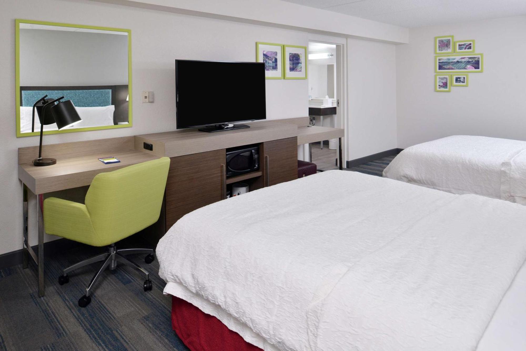Queen Room Two Queen Beds Bath Tub Mobility Hearing Access or Non-Smoking