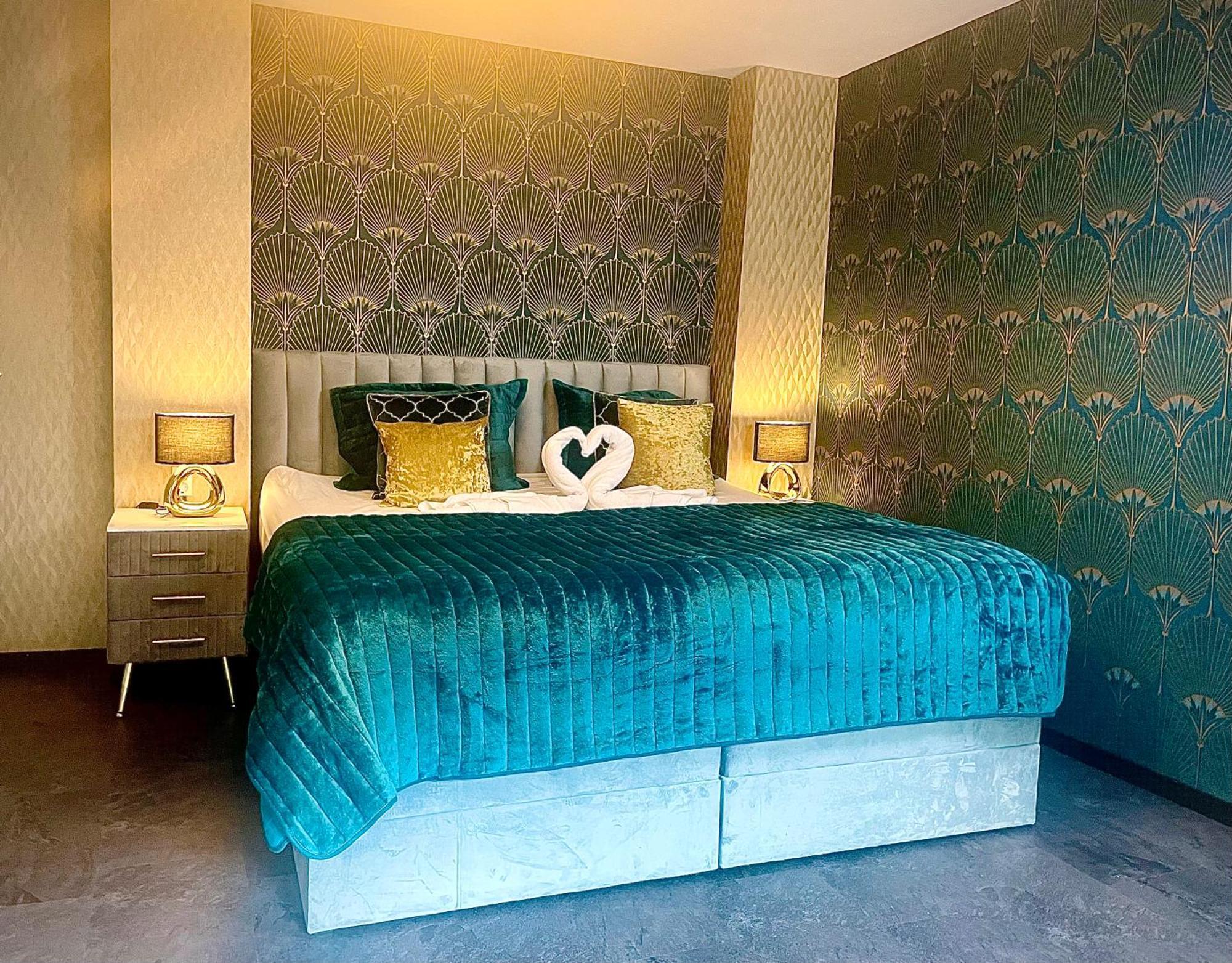 Deluxe Family Suite