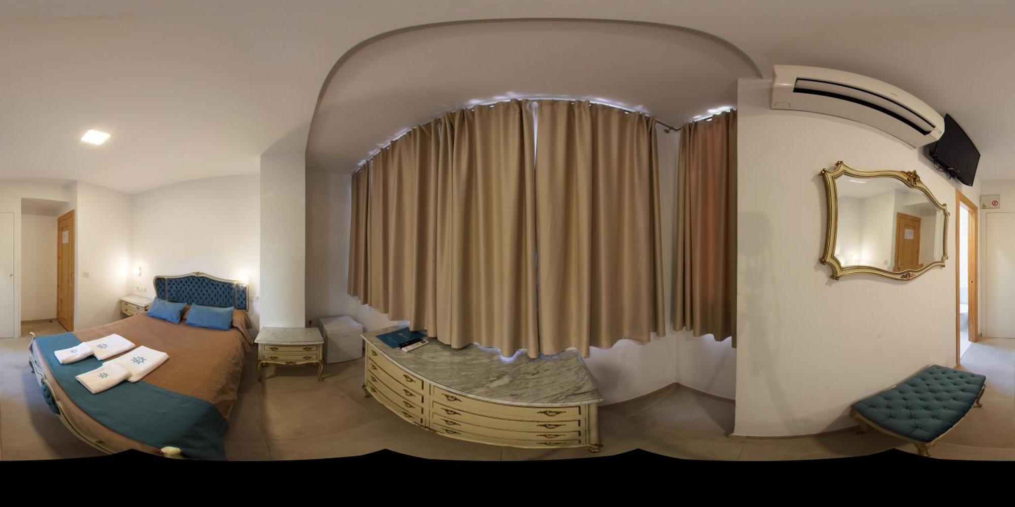Deluxe Double Room Side Sea View