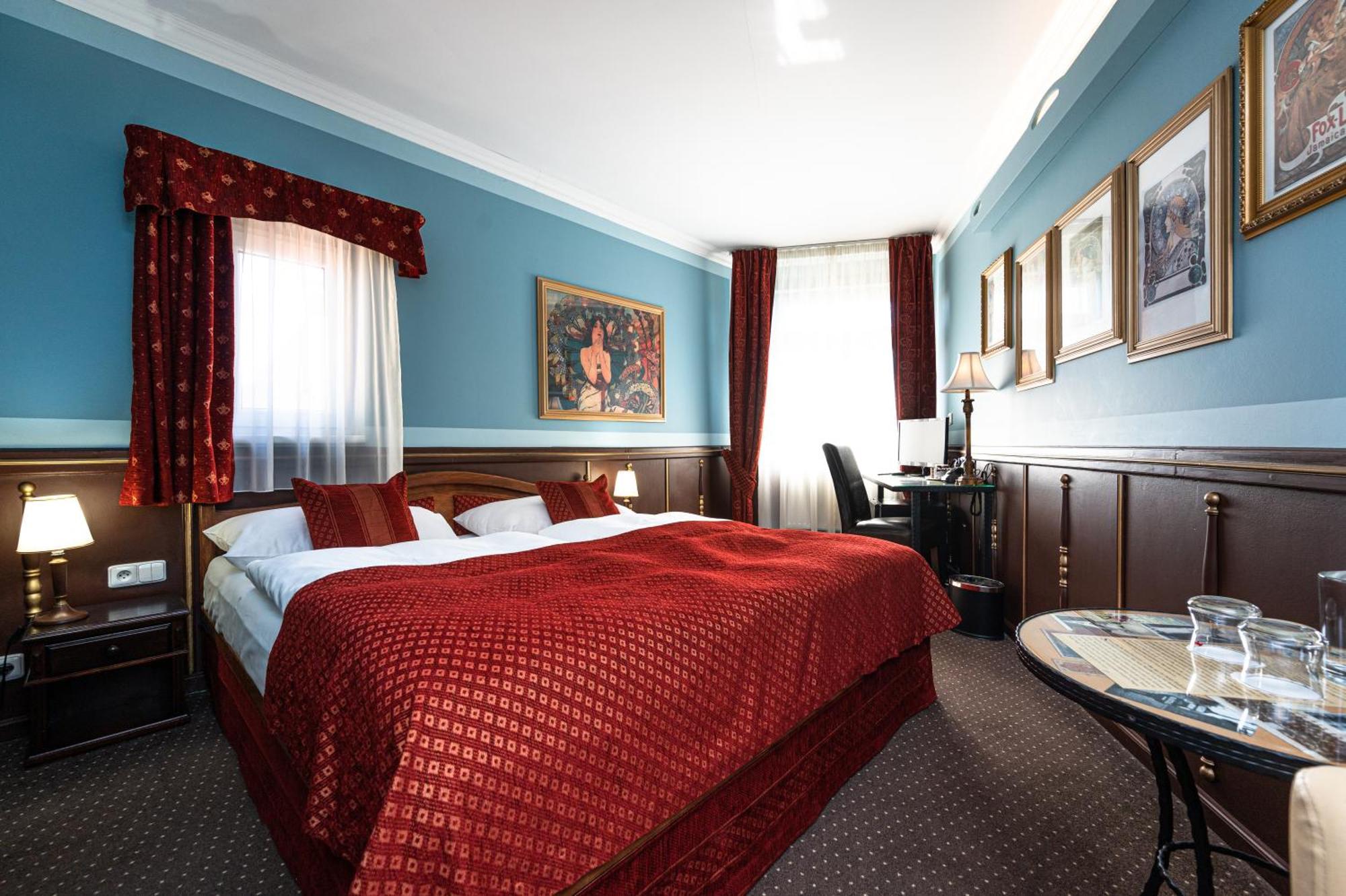 Classic Double or Twin Room