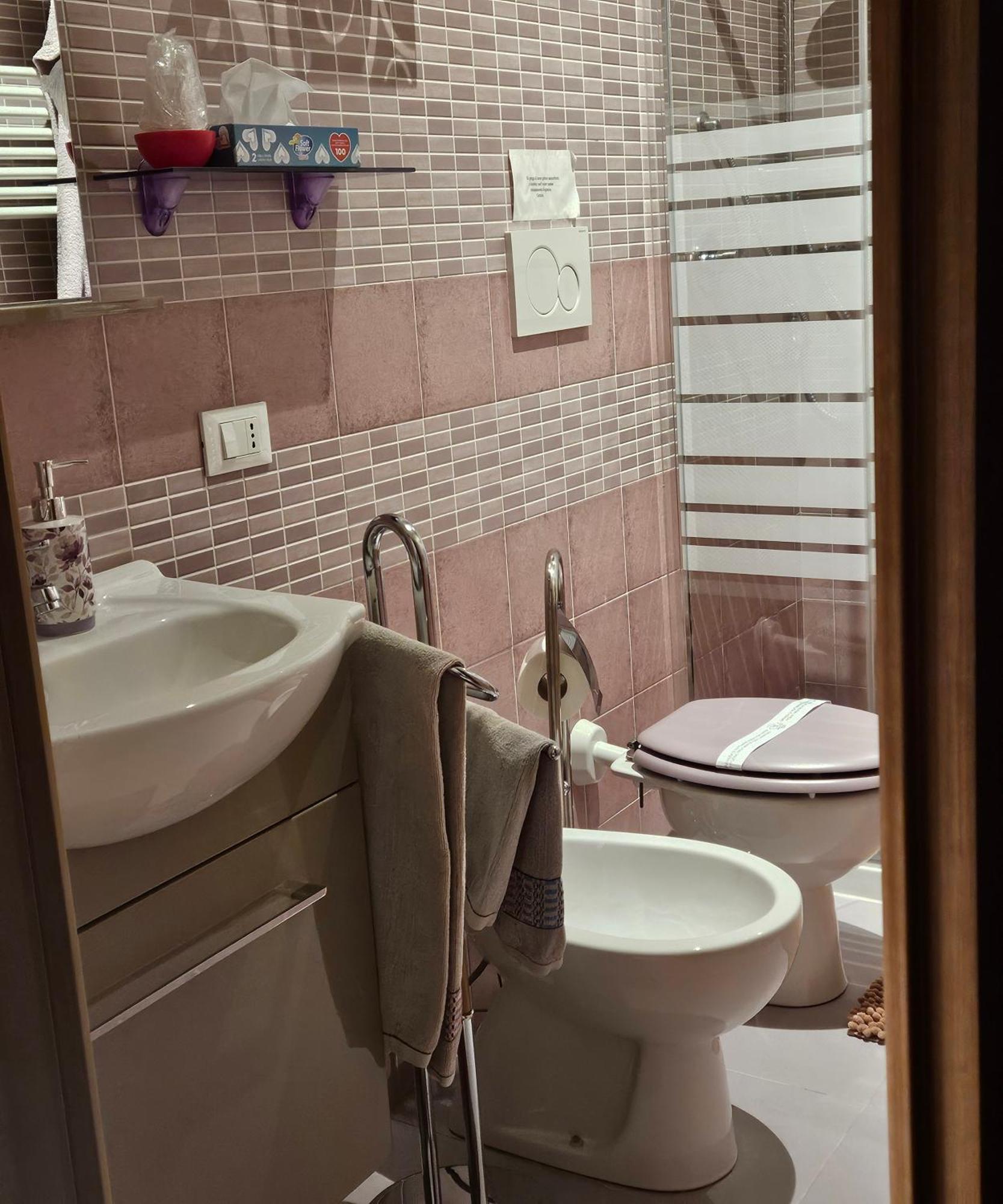 Double Room,1498998142:JPEG