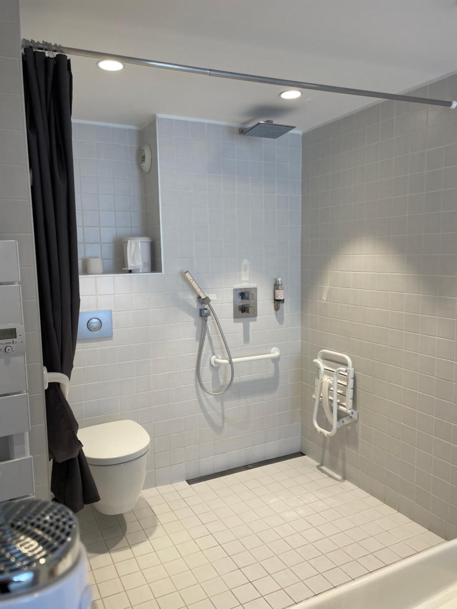 Chambre Lits Jumeaux pour Personnes à Mobilité Réduite