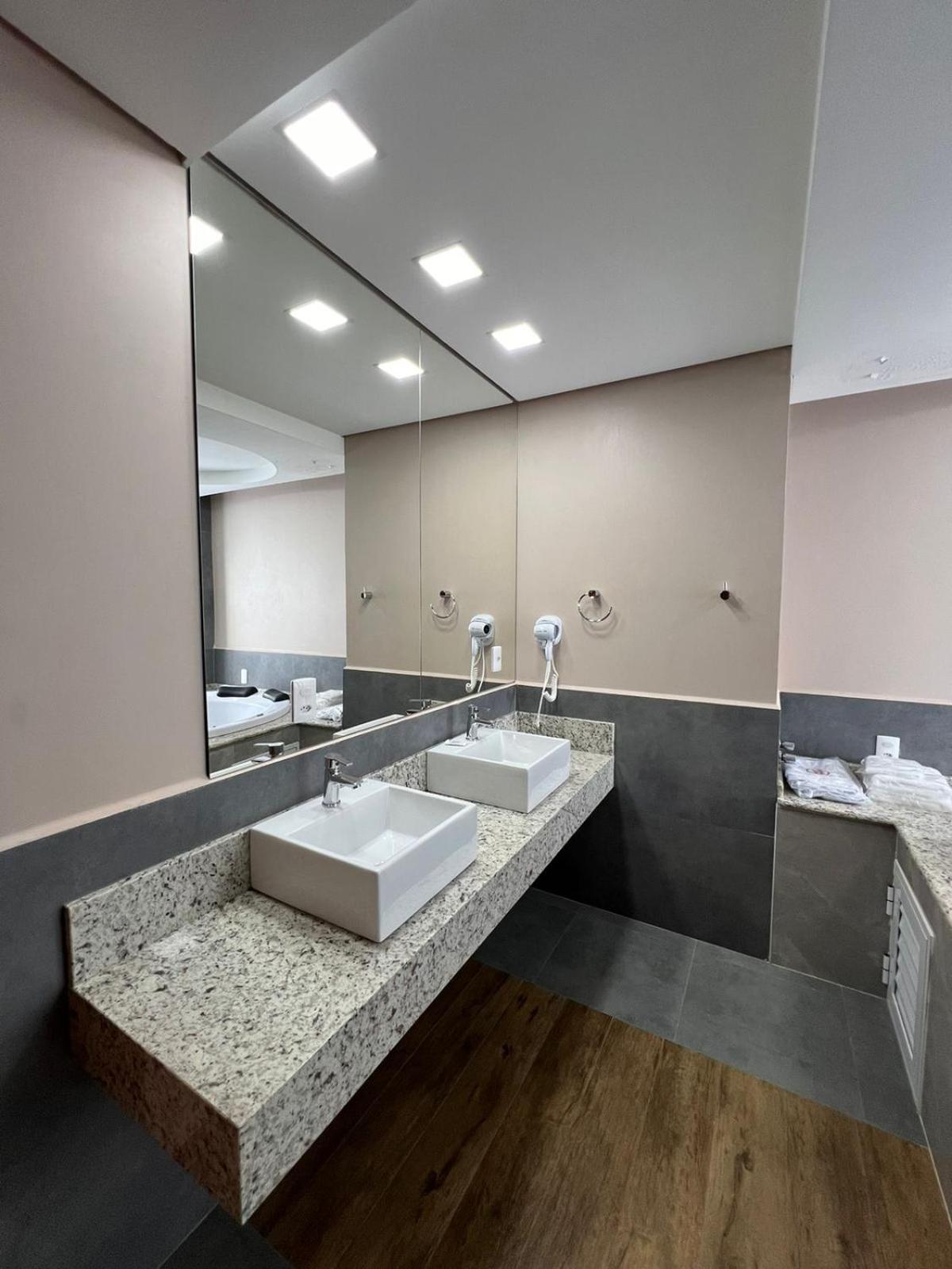 Suite Spa Bath