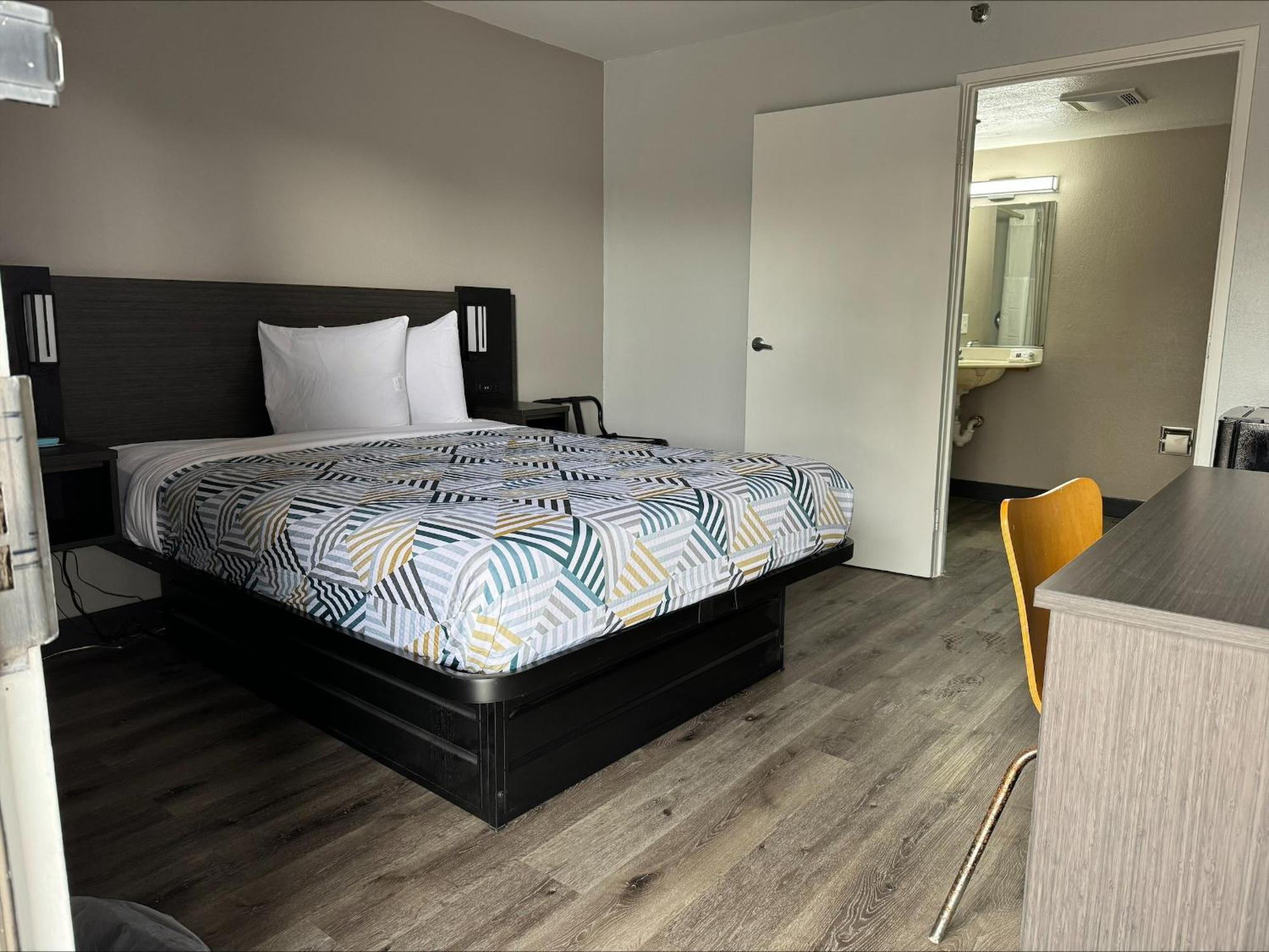 Queen Room