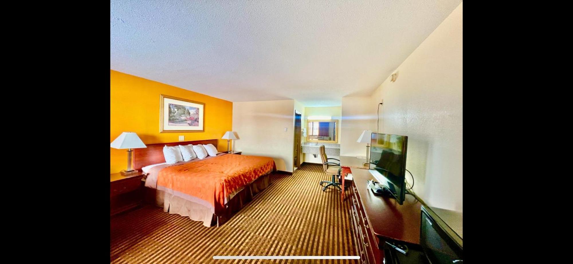 Standard King Room