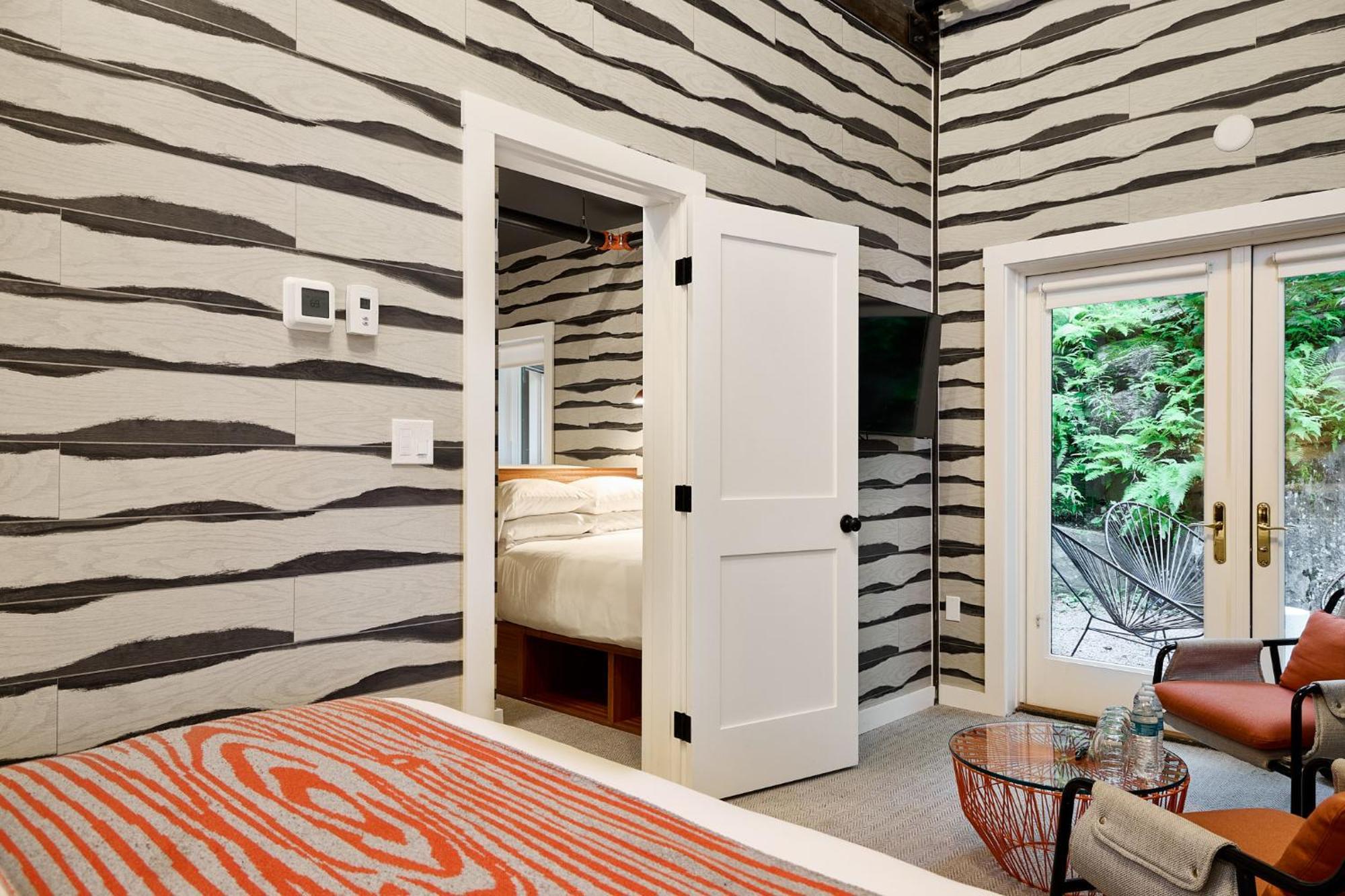 Summit 2 Bedroom 1 Queen 2 Double Beds
