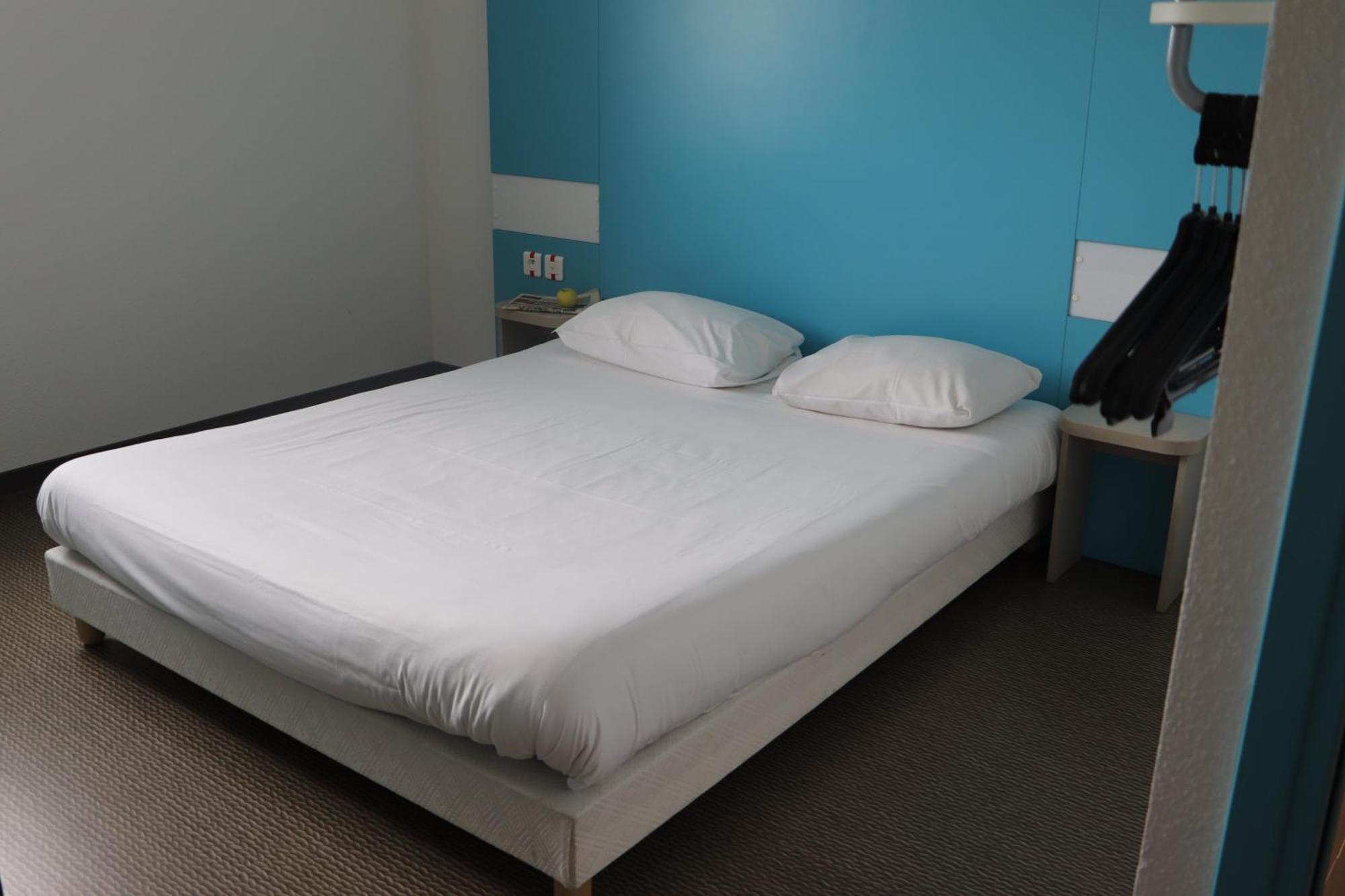 Chambre Double - Accessible aux Personnes à Mobilité Réduite