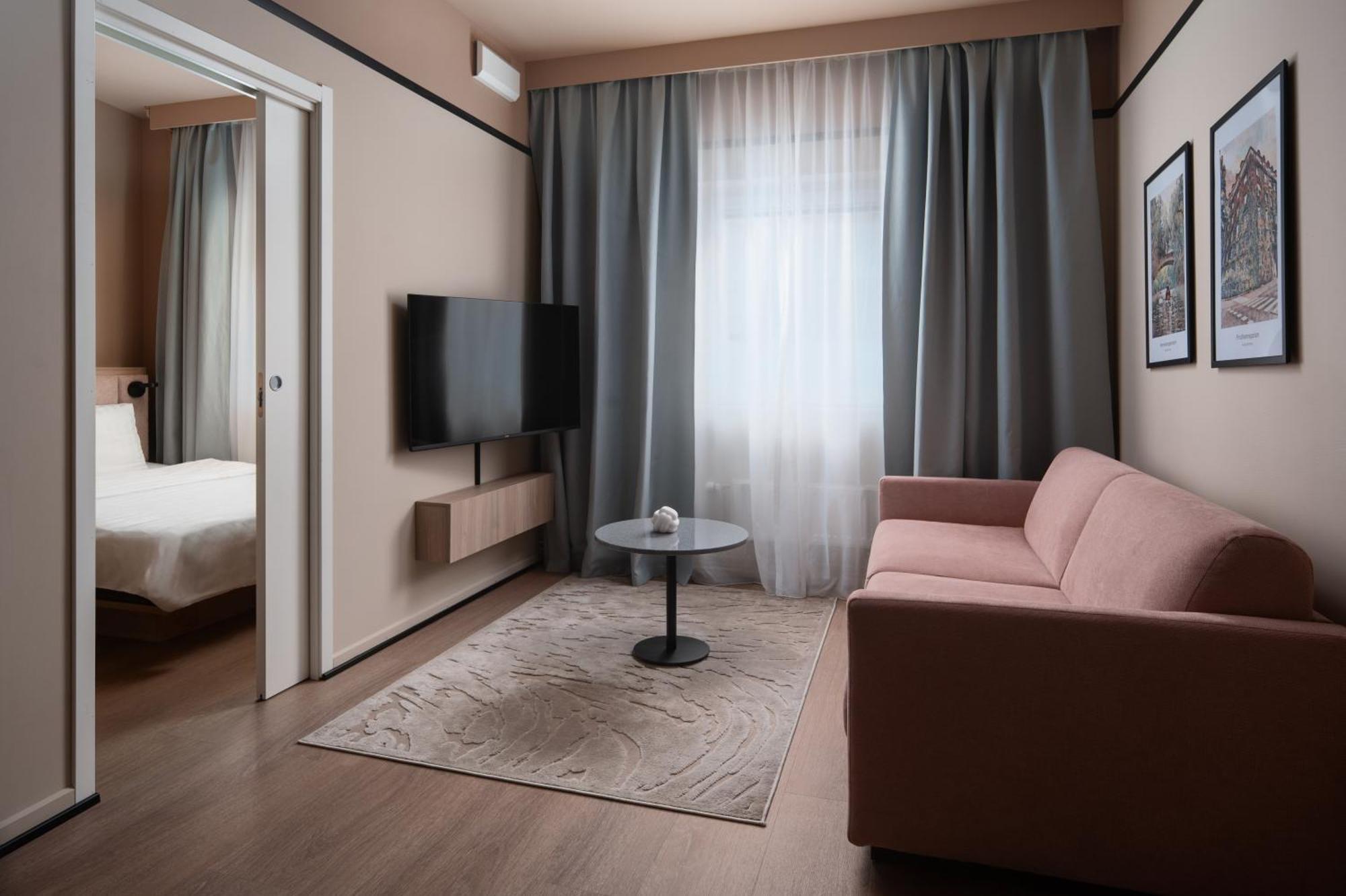 One-Bedroom Apartment