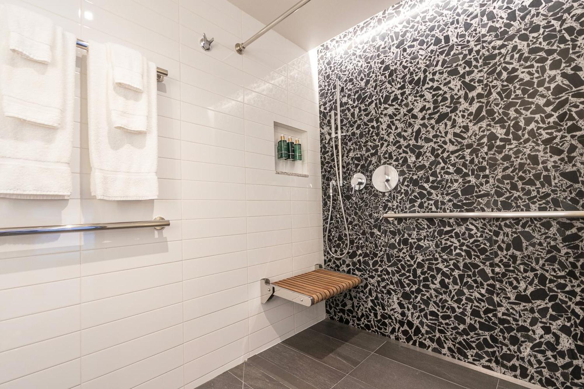 Superior King Junior Suite