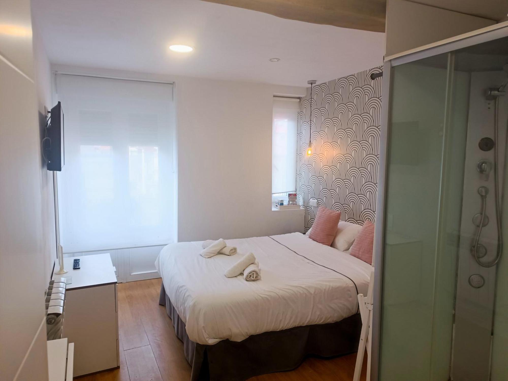 Double Room Shared Toilet