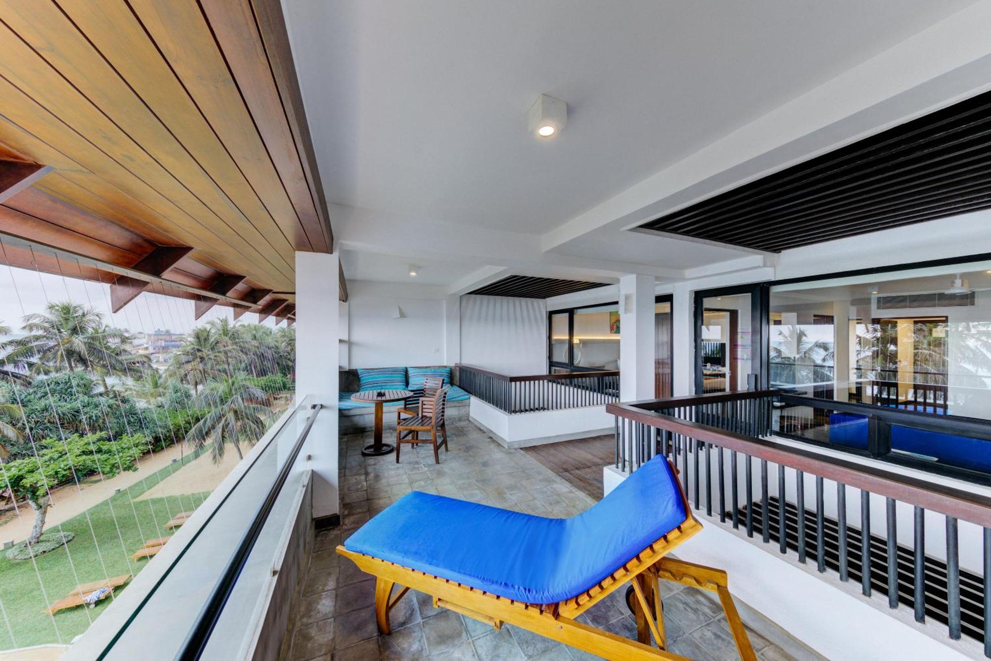 Middle Suite Balcony on F&B on SPA