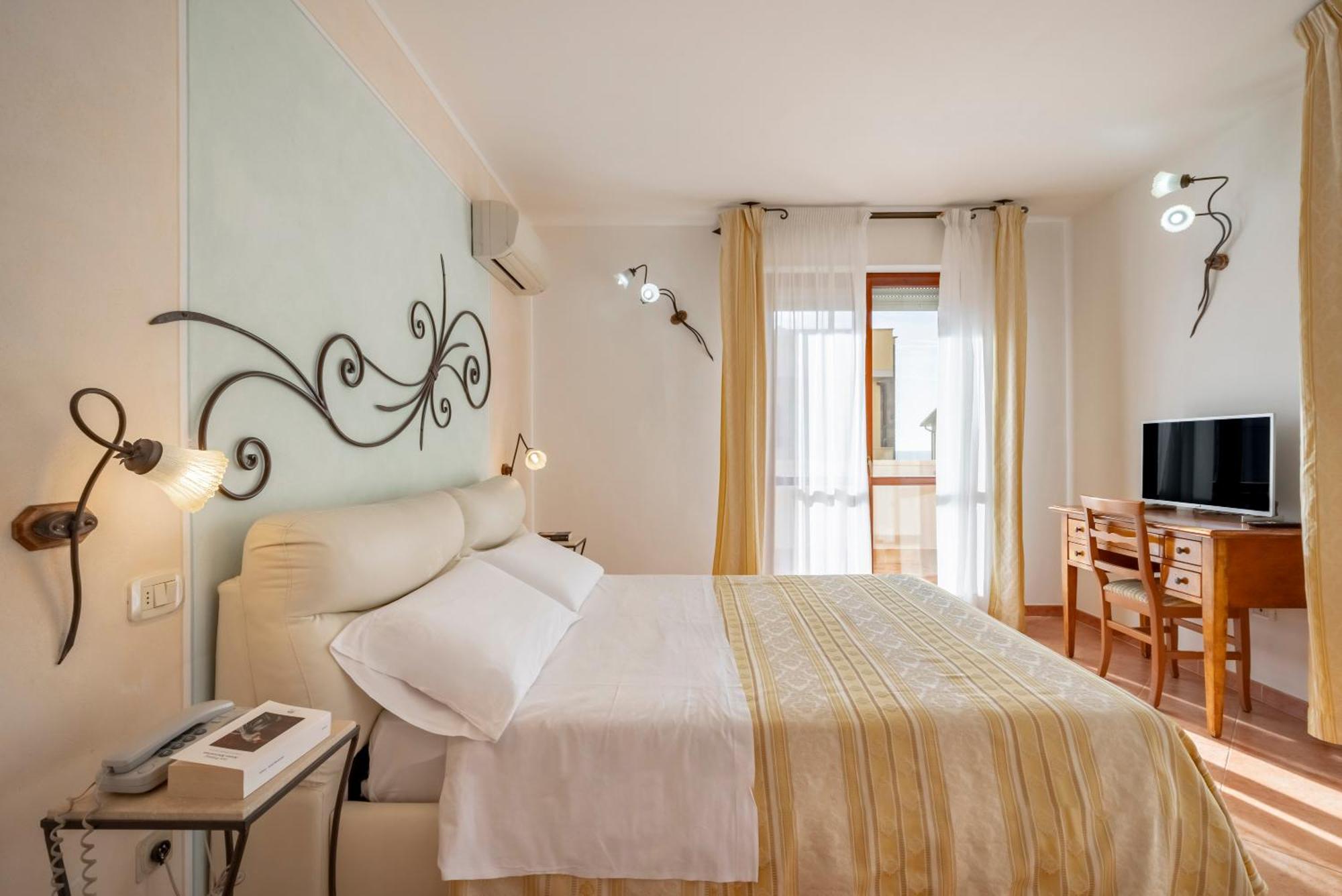 One-Bedroom Apartment Balcony