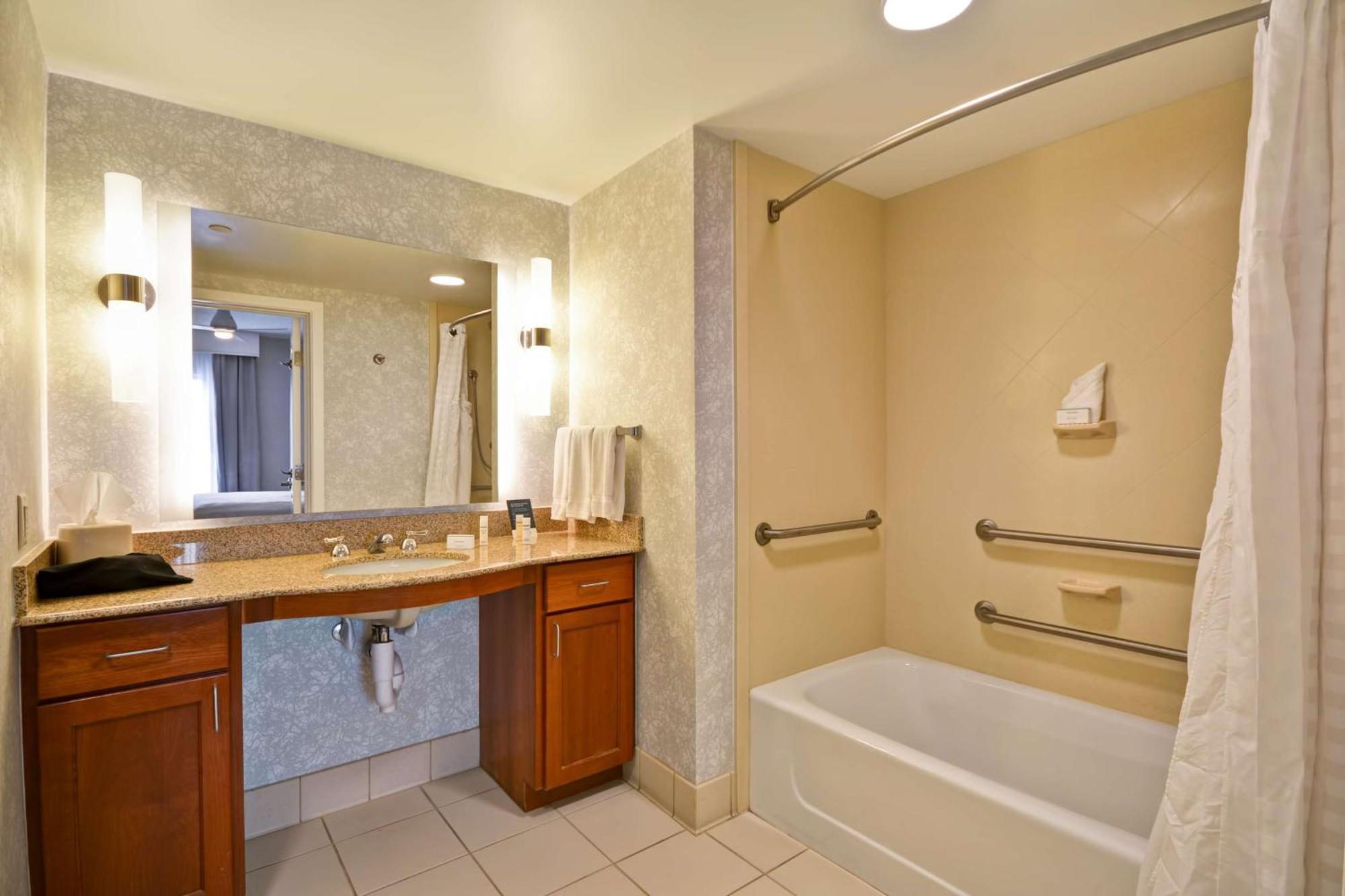 King Suite Mobility Access or Non-Smoking