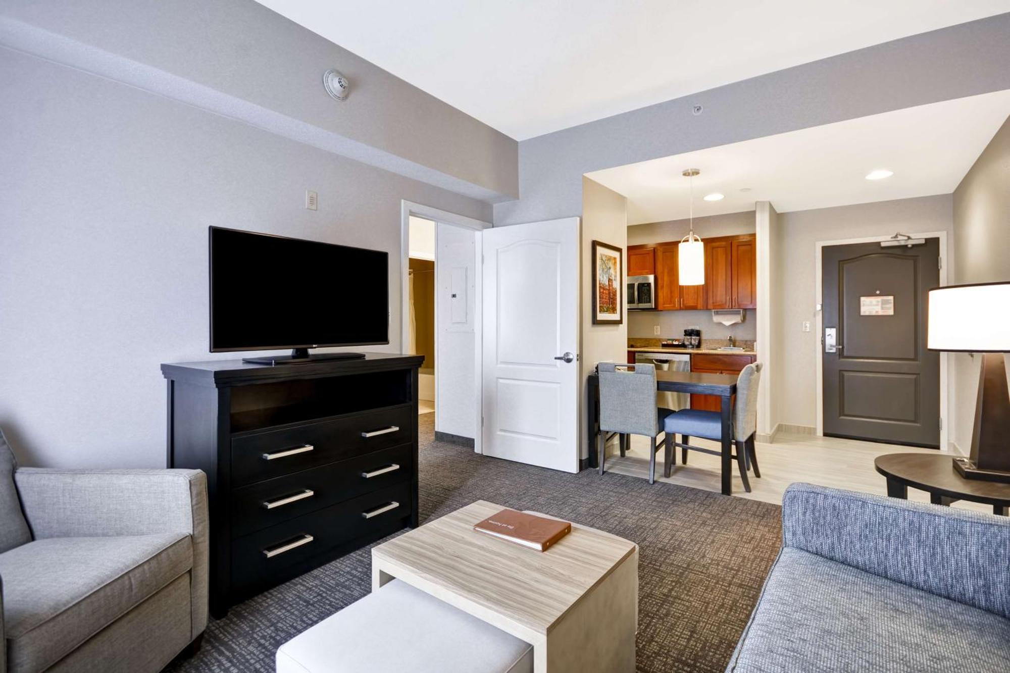 One-Bedroom King Suite Non-Smoking