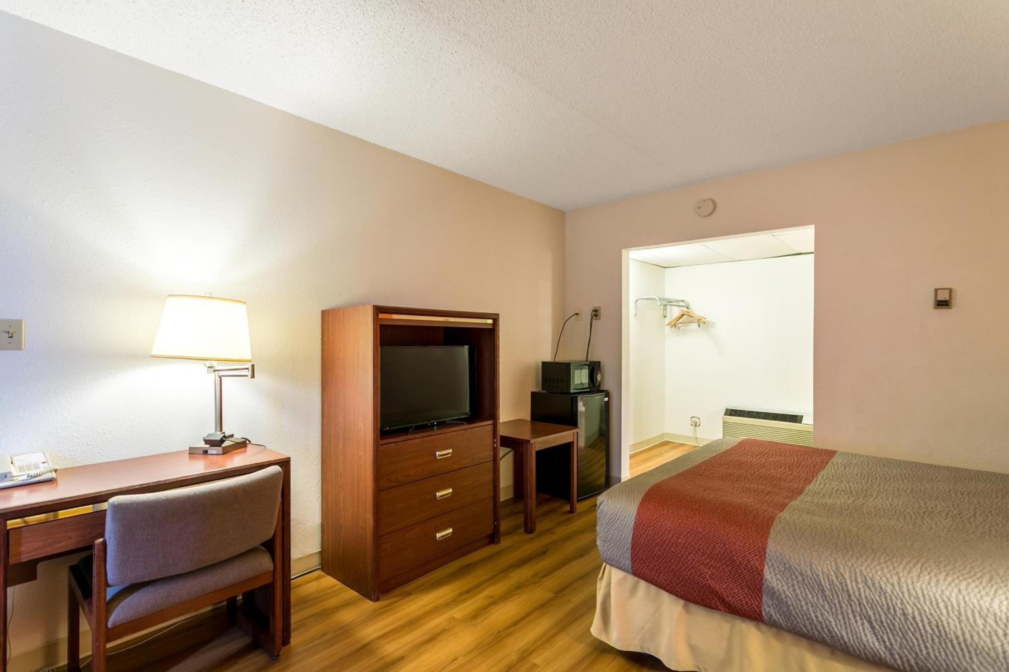 Deluxe Queen Room Non-Smoking