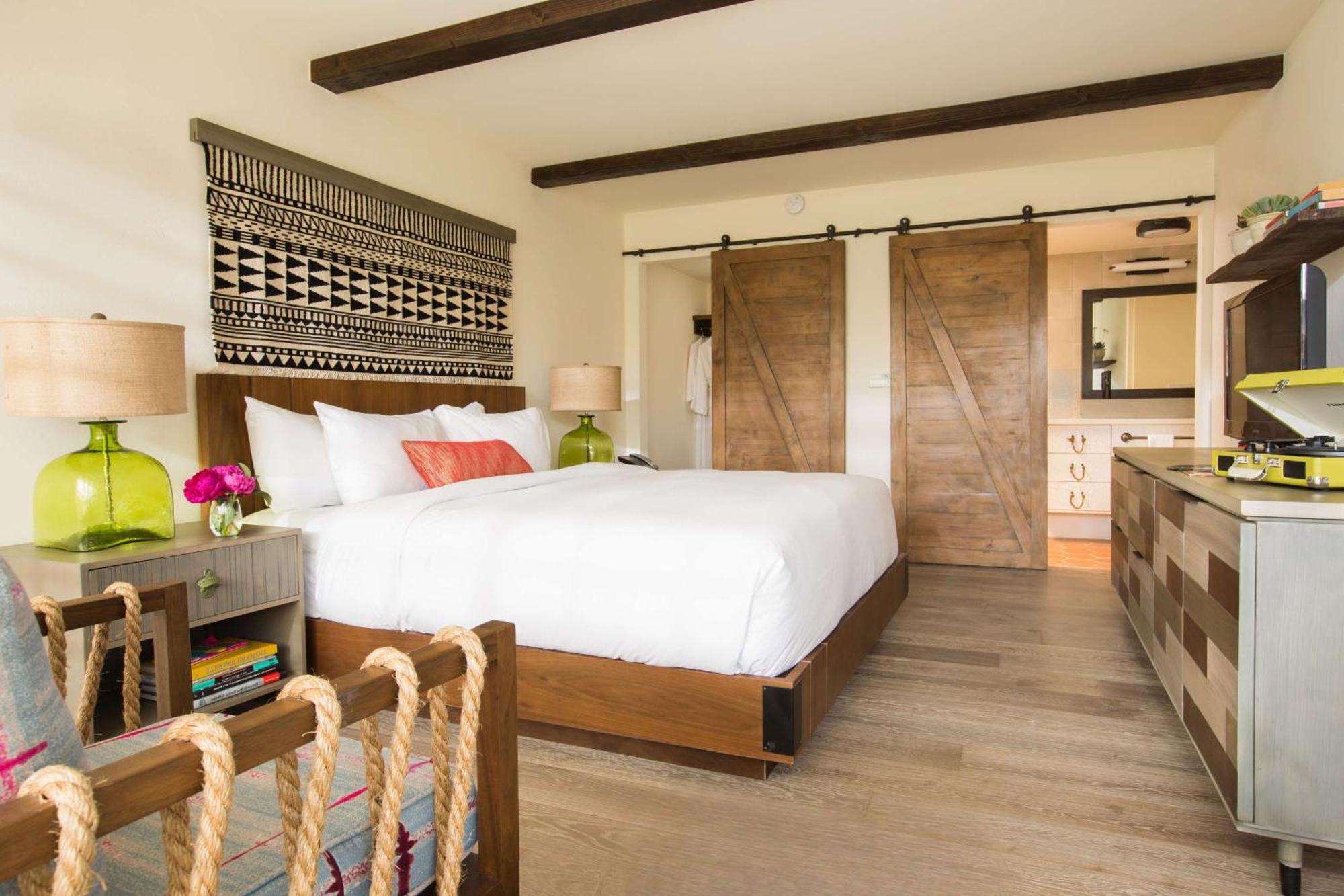 Queen Room Pool View