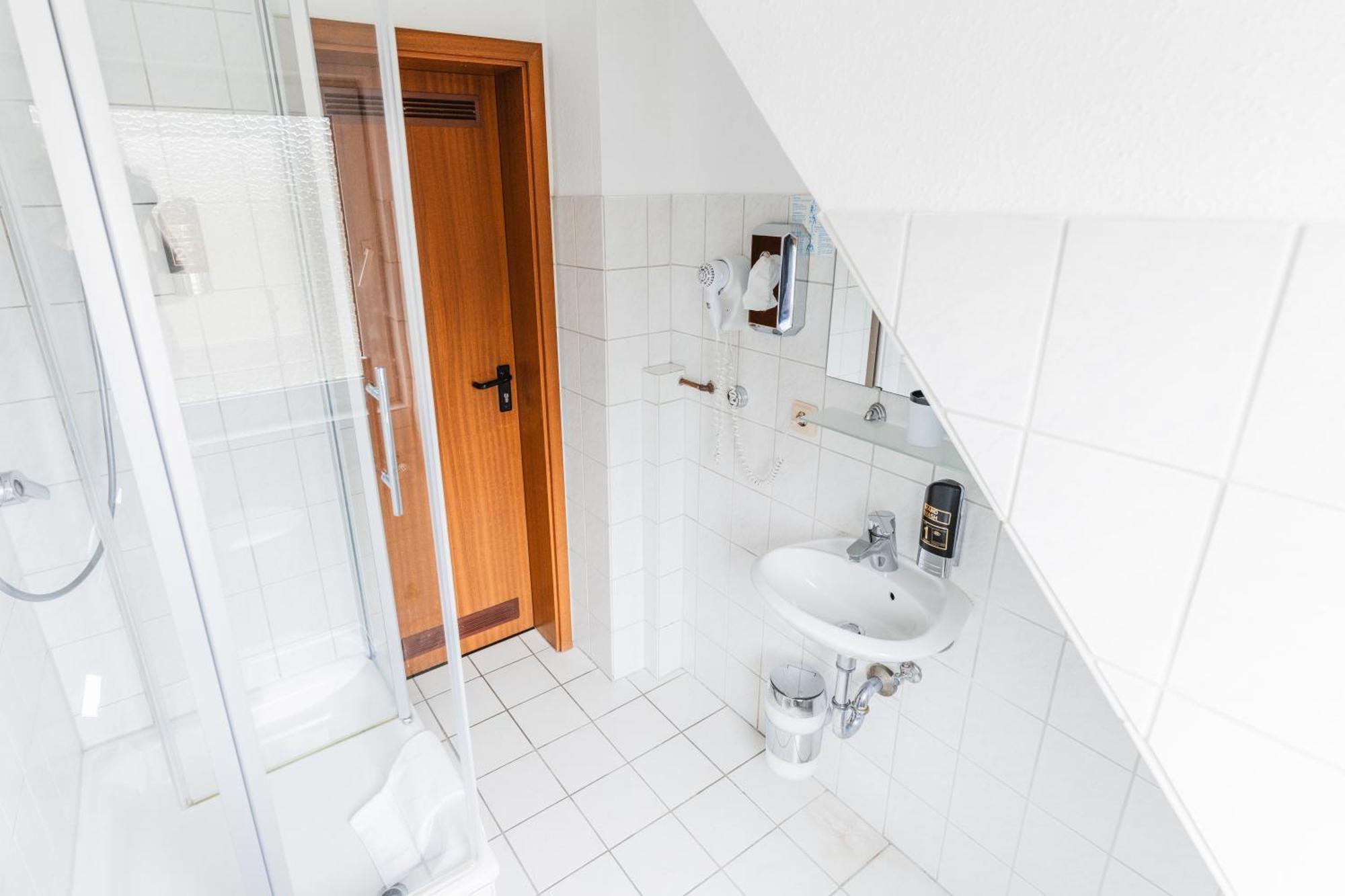 Double Room Private External Bathroom