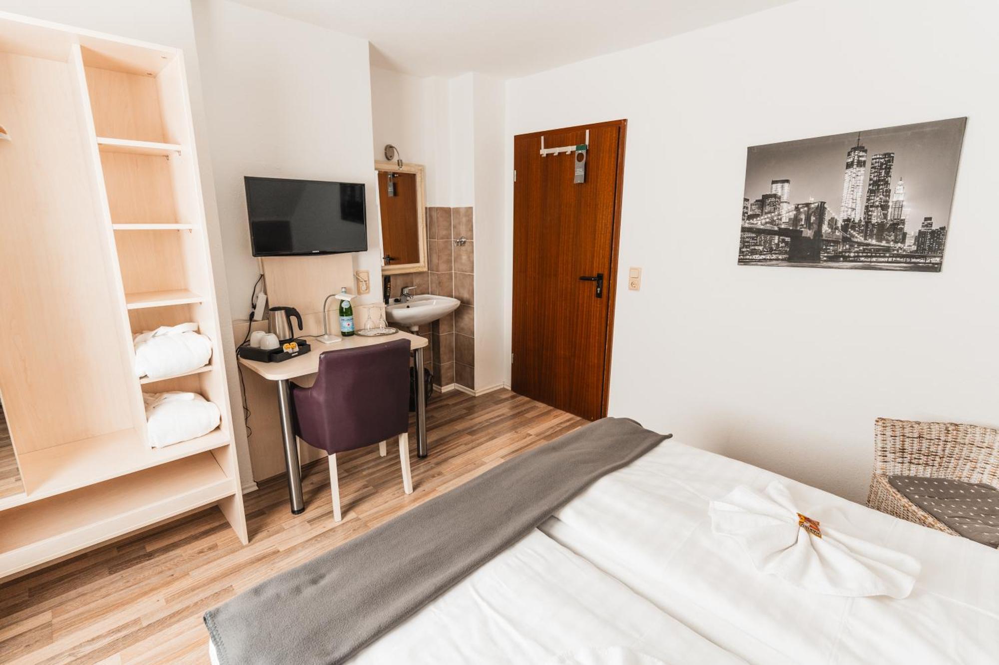 Double Room Private External Bathroom