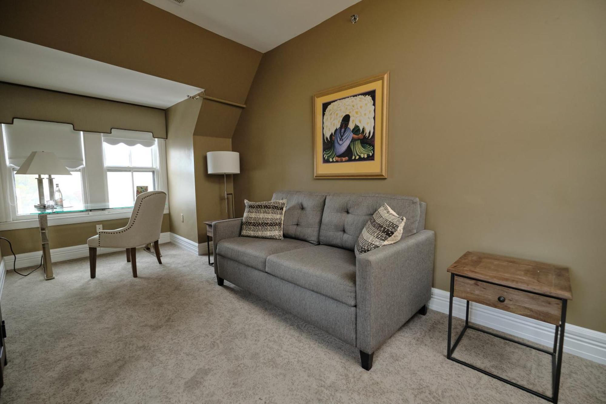 Queen Suite