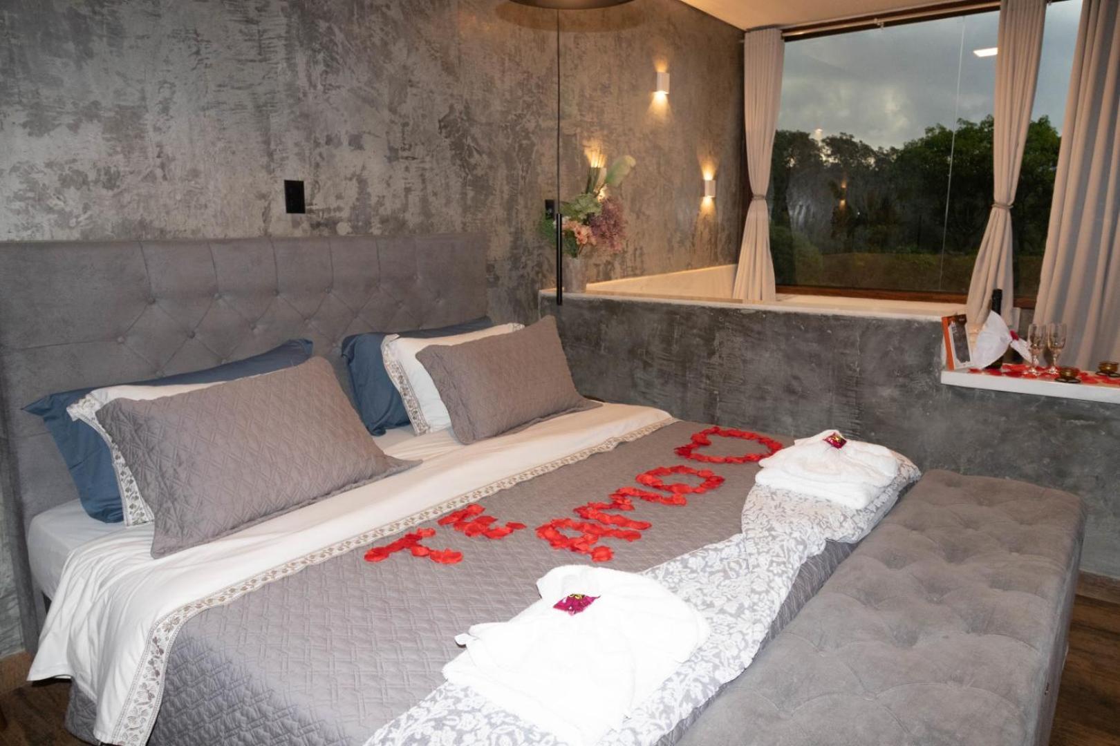 King Suite Spa Bath