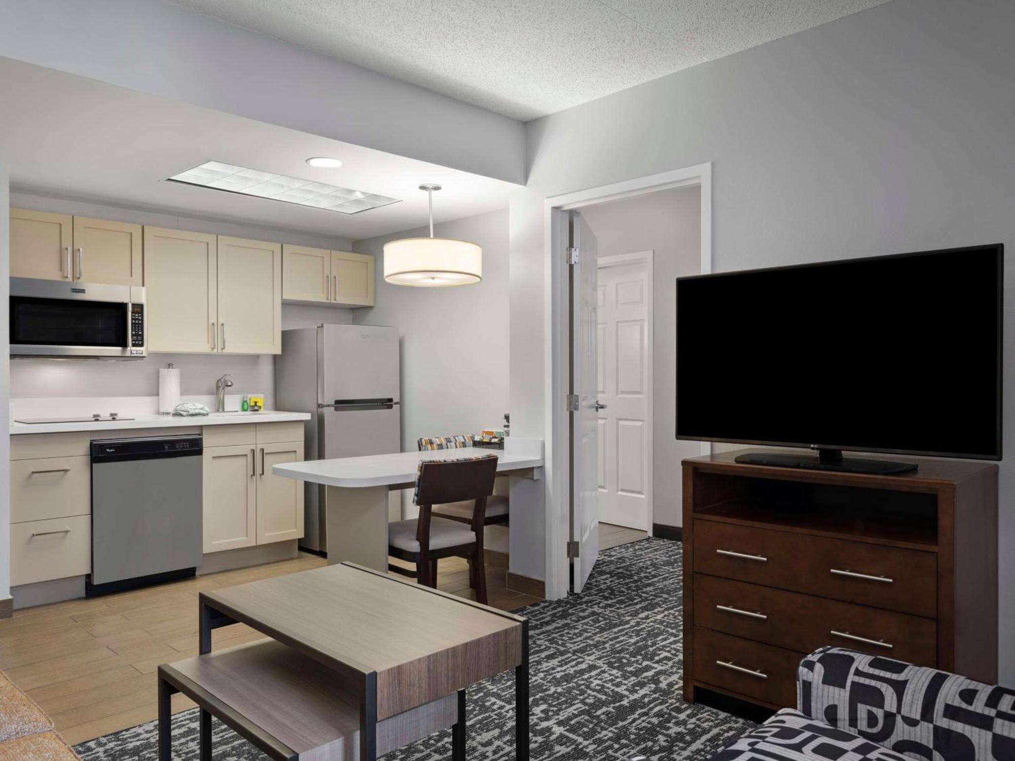 One-Bedroom King Suite Non-Smoking