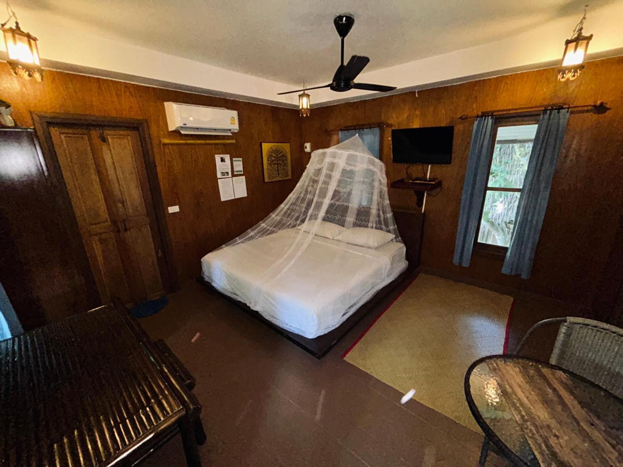 Deluxe Bungalow