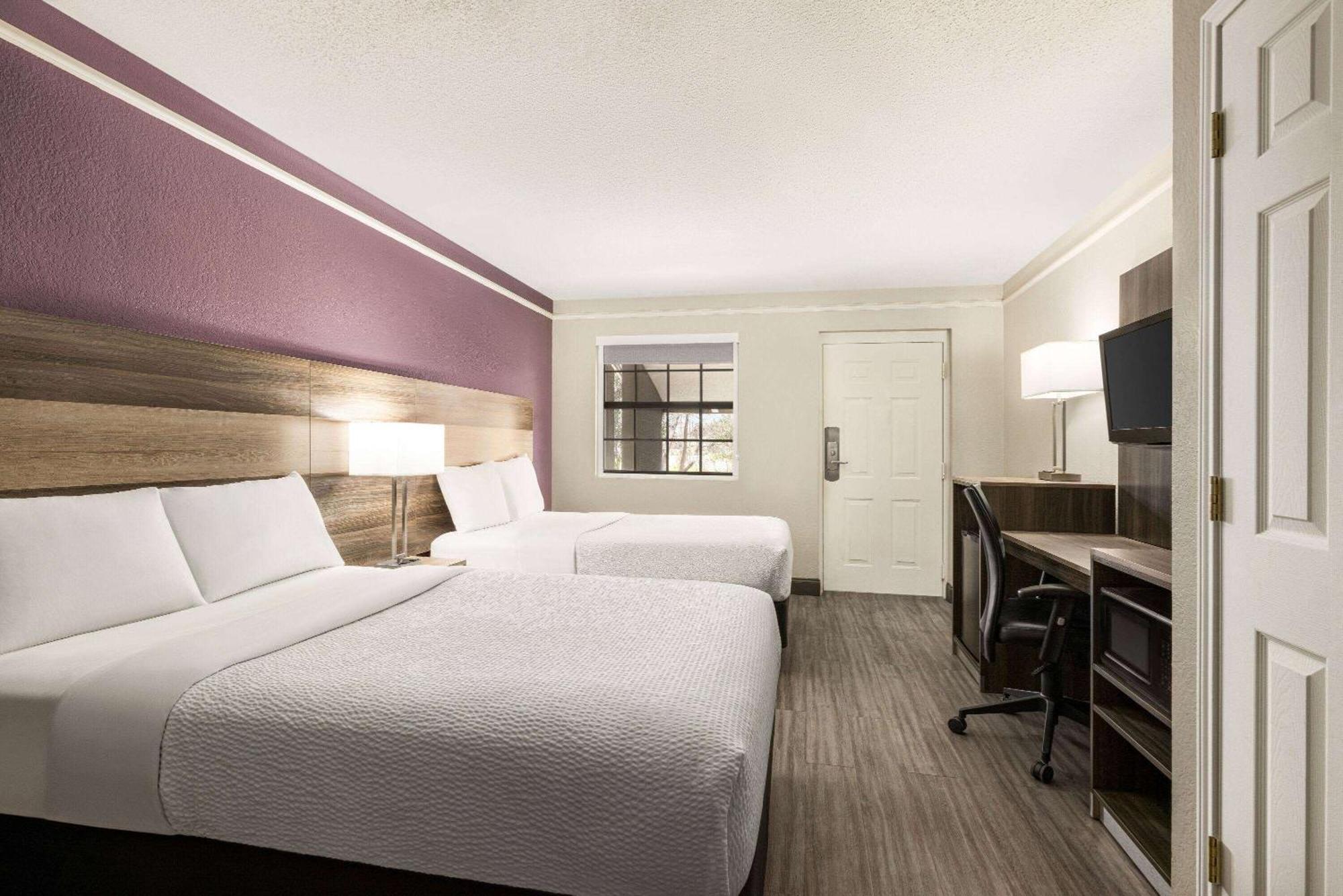 Room Two Double Beds