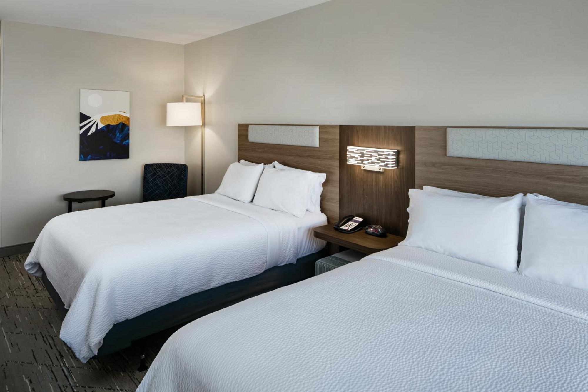 Deluxe Queen Room Two Queen Beds