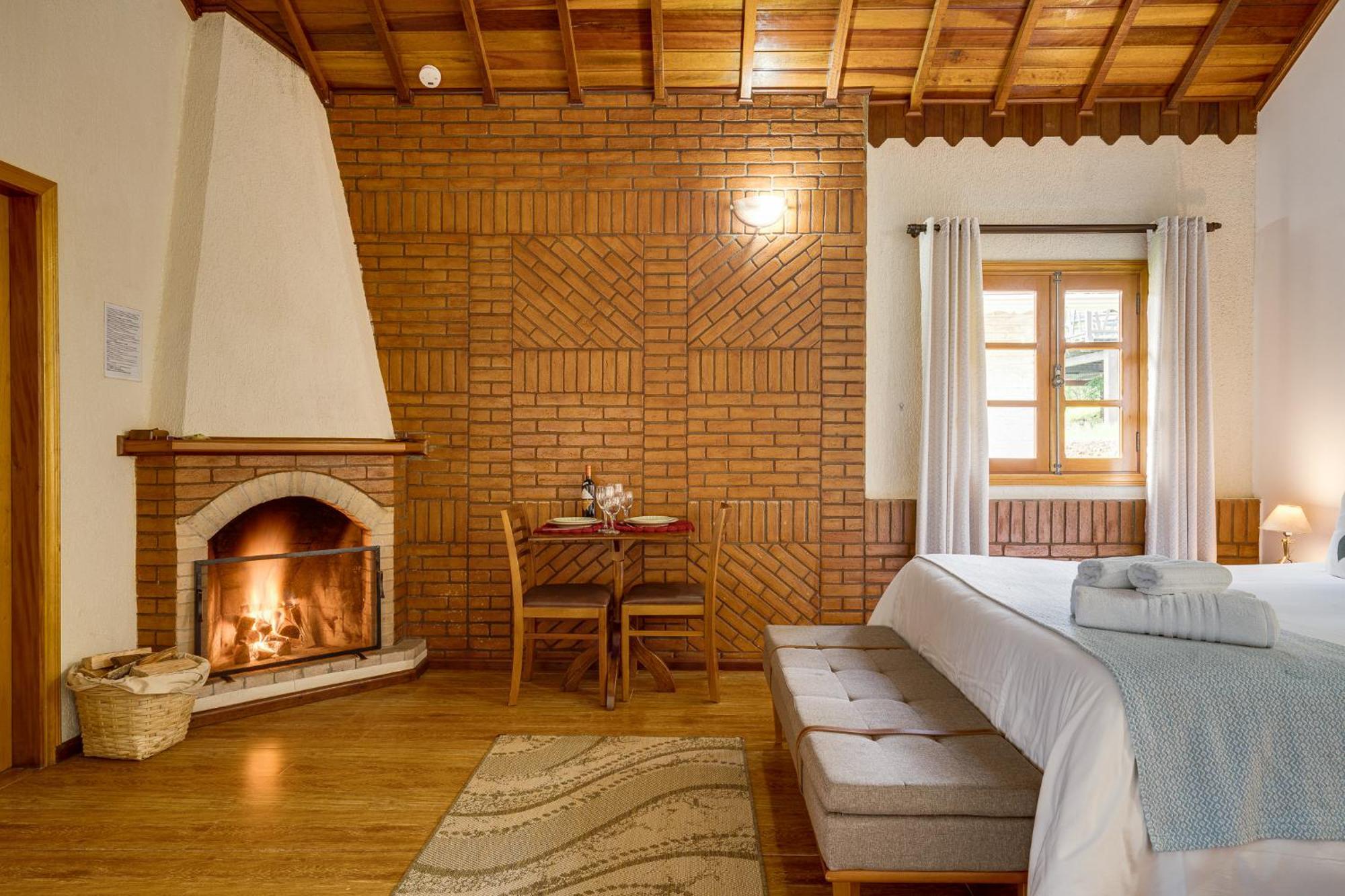 Chalé Deluxe com Hidromassagem e Chuveiro Duplo