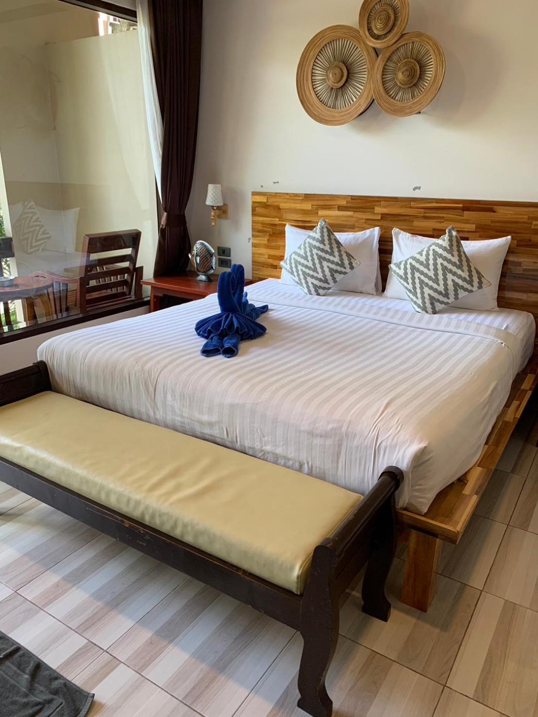 Premium Double Room Street Side Building