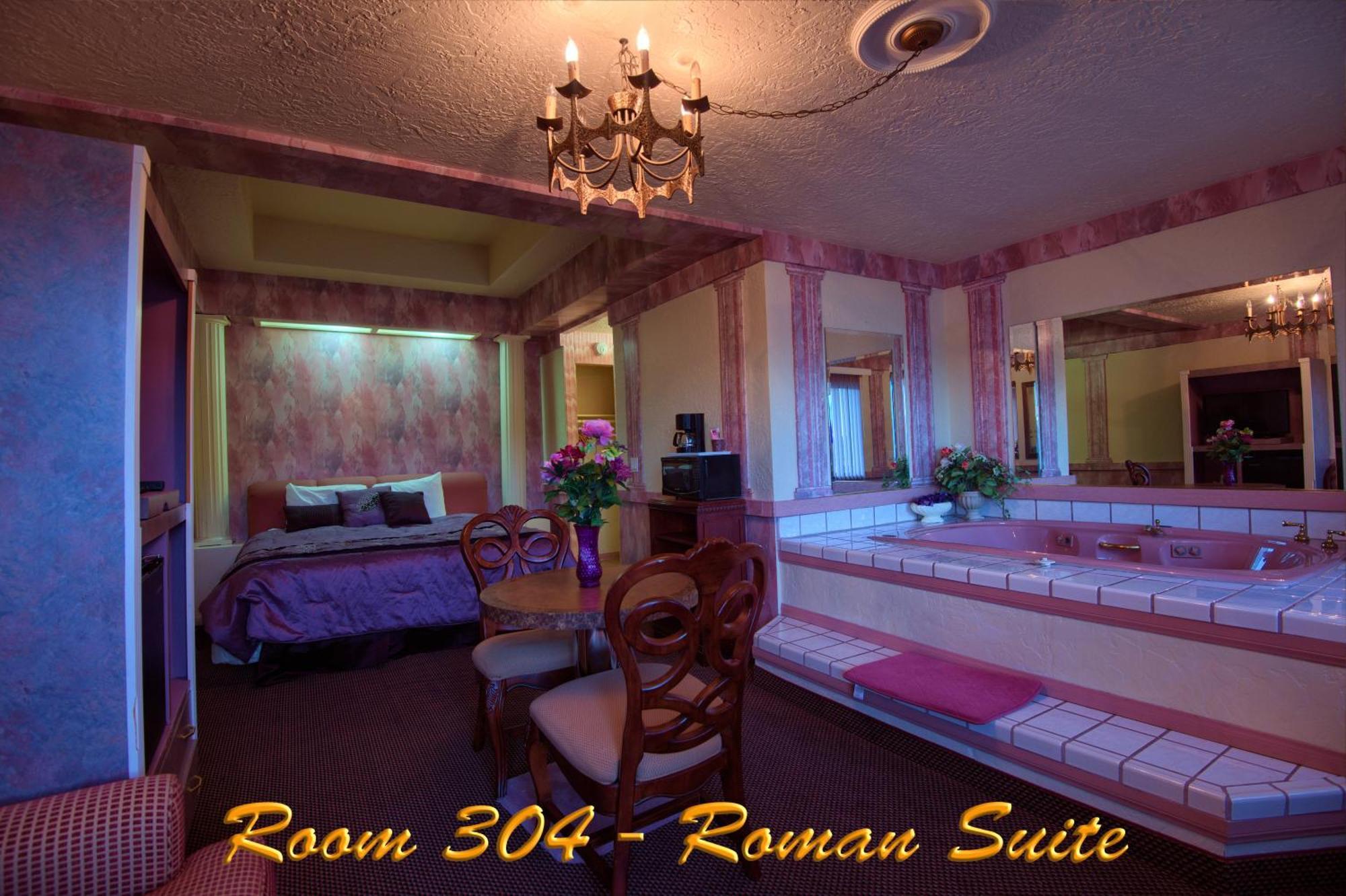 1 King Bed Theme 2 Jetted Tub Non-Smoking