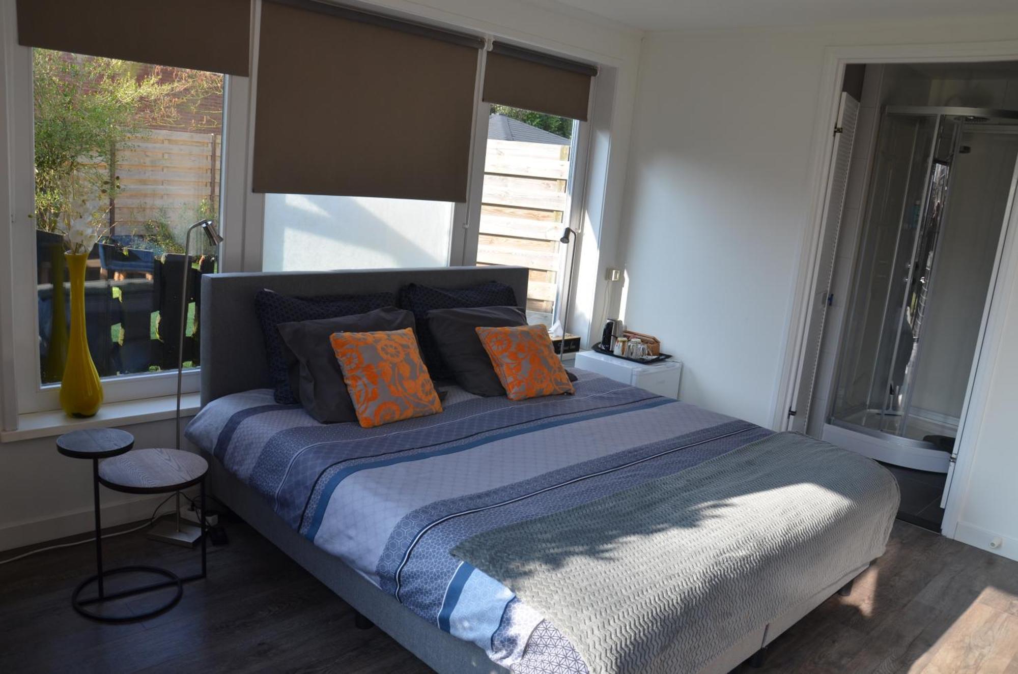 Double Room Private Bathroom