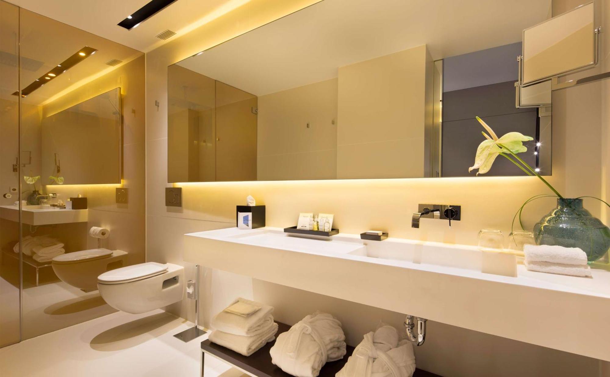 Art Twin Room