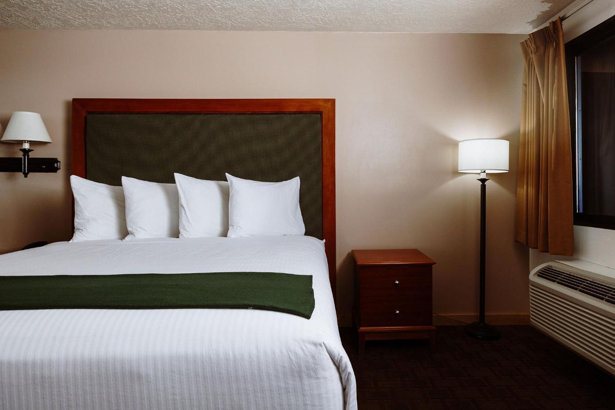 Queen Room Two Queen Beds