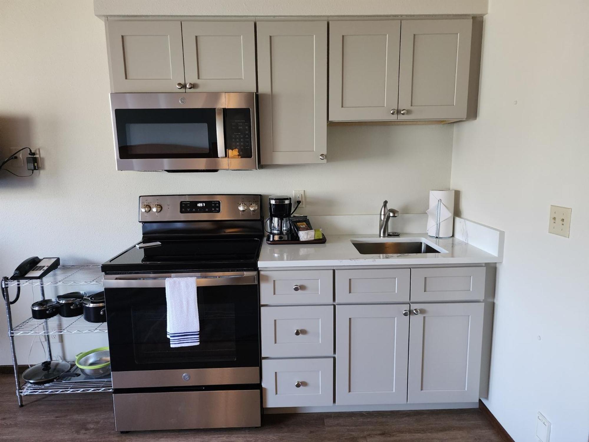 1 King Bed River View Kitchenette No Pets